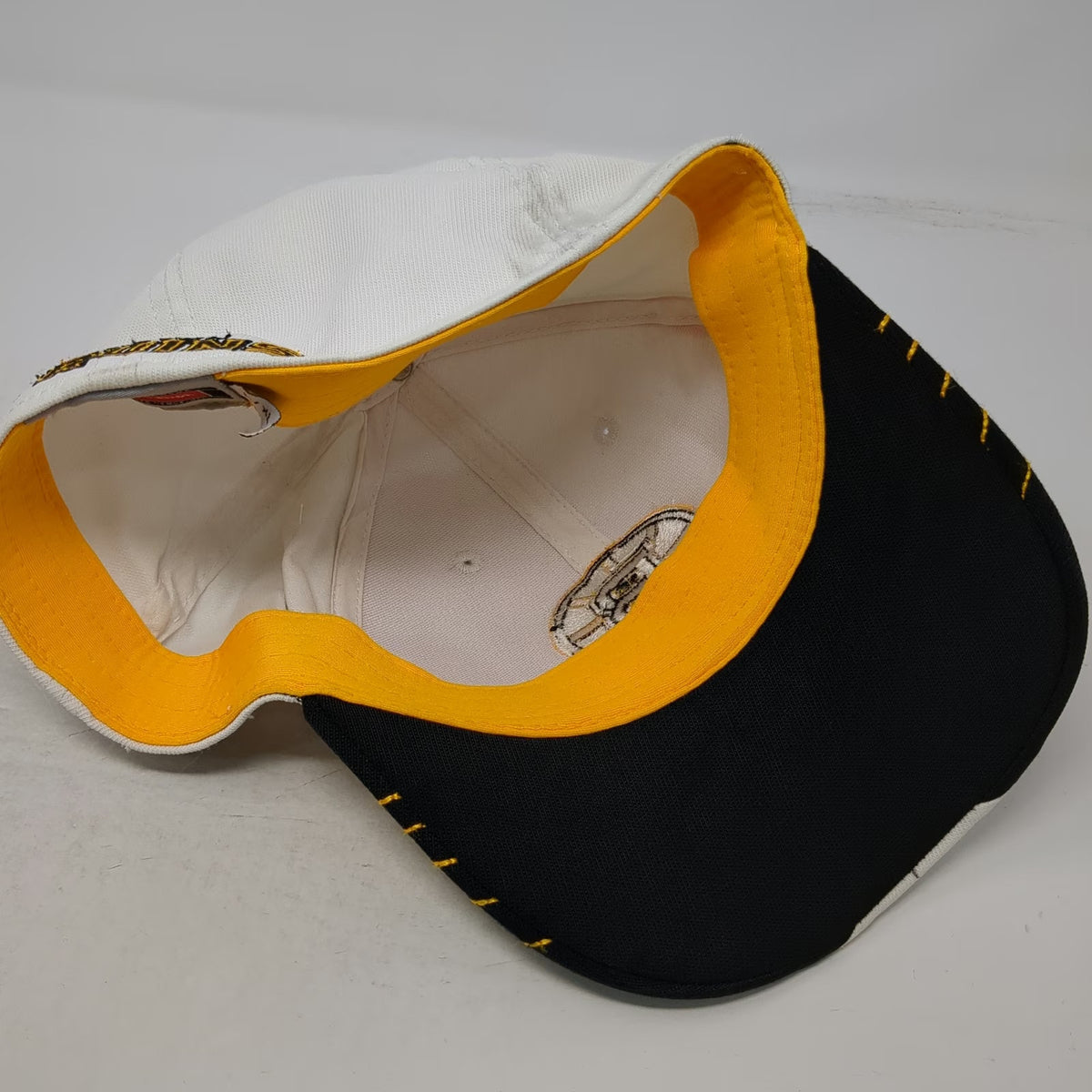 Boston Bruins NHL Reebok White Yellow Black XL Face Off Embroidered Logo Hat