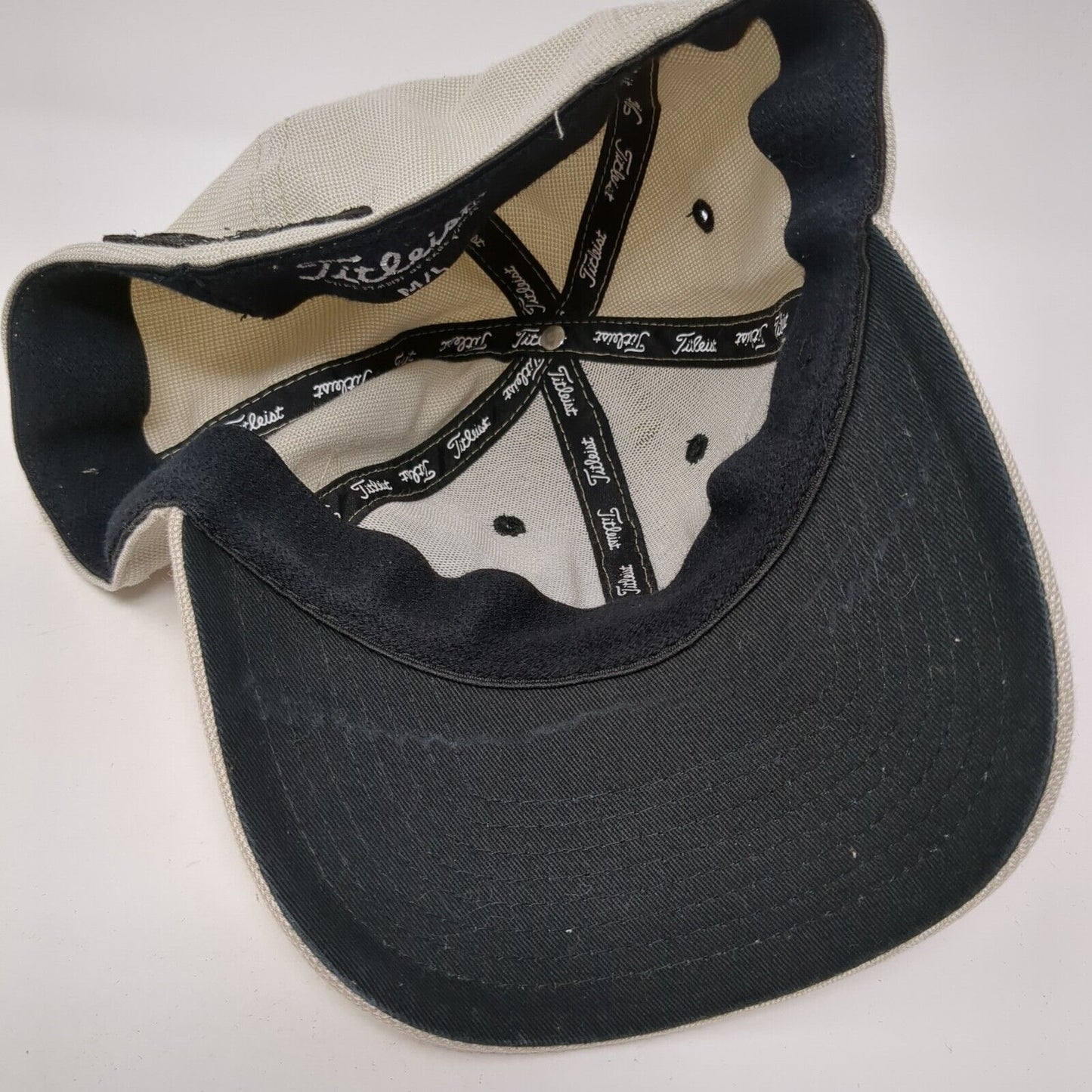 Titleist Fitted Golf Hat Tan M/L Embroidered Lightweight Vented Holes 6 Panel
