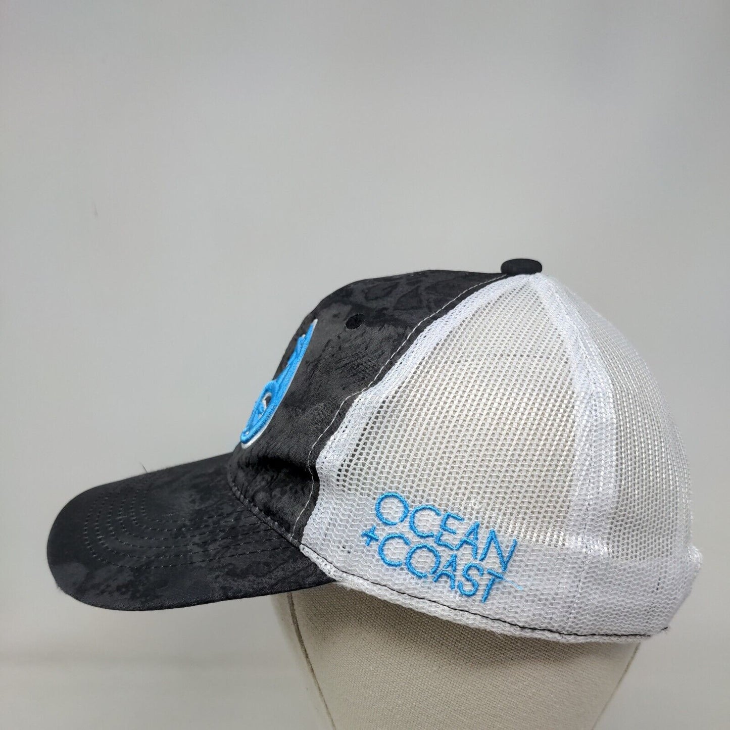 Realtree Ocean + Coast Snapback Mesh Back Trucker Hat Multi OSFM 6 Panel