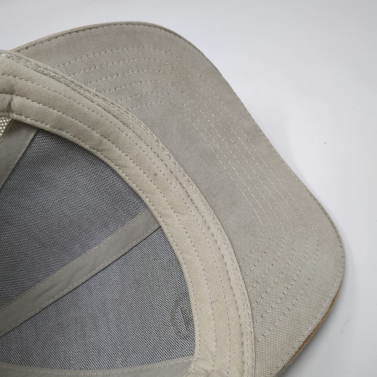 Baseball Cap Beige One Size Mesh Back Strapback Circle T Logo Polyester Hat 1939