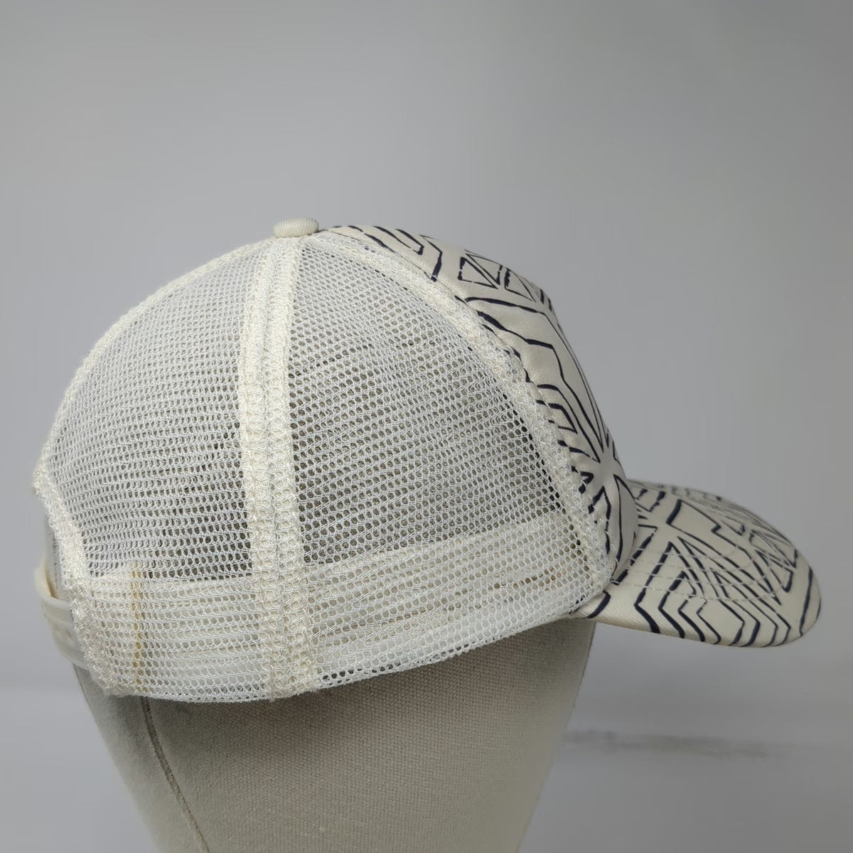 Billabong Trucker Hat Beige One Size Geometric Rainbow Logo Mesh Back Snapback