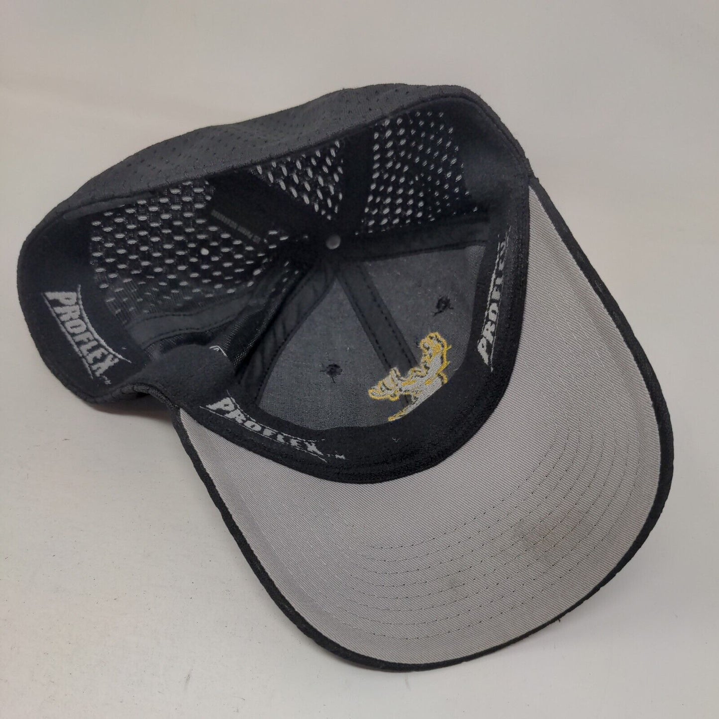 Bucked Up Deer Fitted Hat Black M/L Embroidered Proflex Outdoor Cap