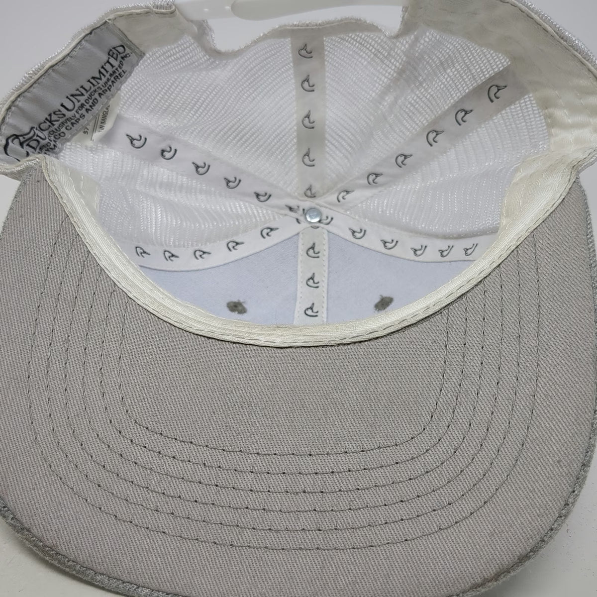 Ducks Unlimited Trucker Hat Gray One Size Snapback Mesh Shield Patch Flag Logo