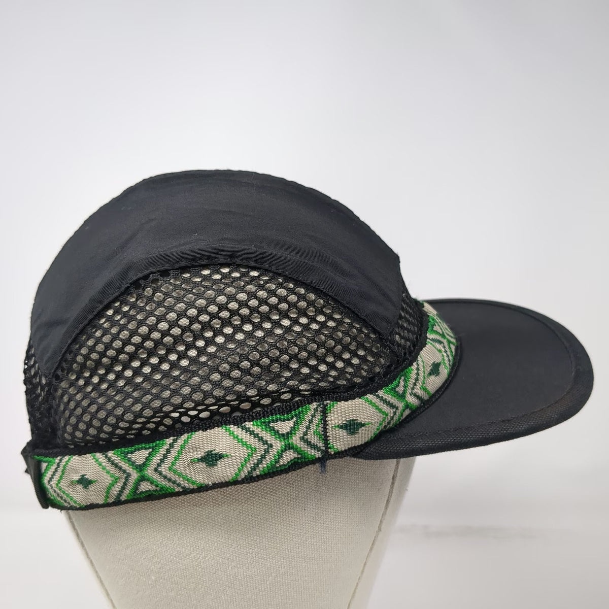 KAVU 5 Panel Cap Black M Mesh Patterned Trim Seattle USA Slideback Outdoor Hat