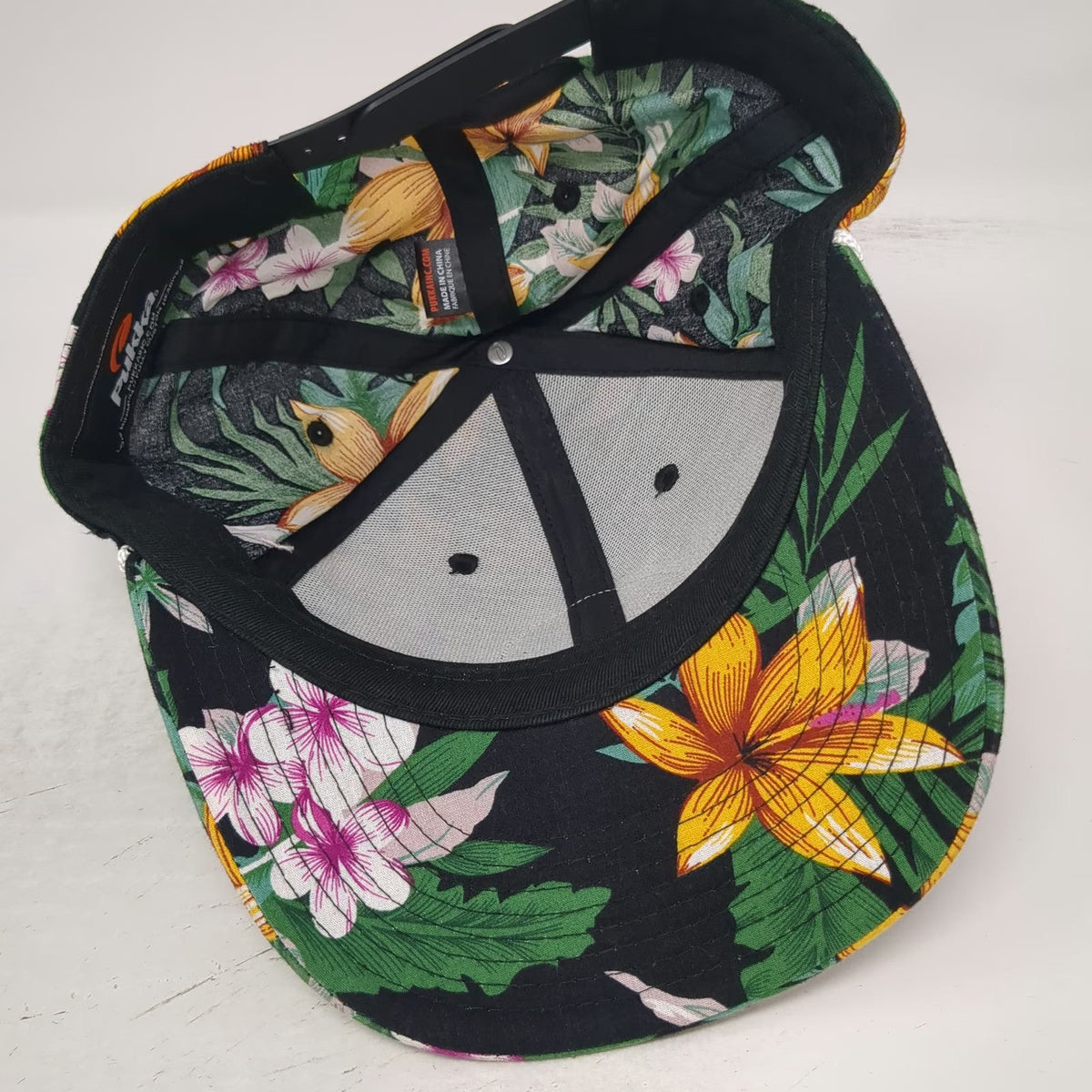 Pukka Sun Valley Golf Resort Idaho Hat Snapback Black Tropical Floral One Size