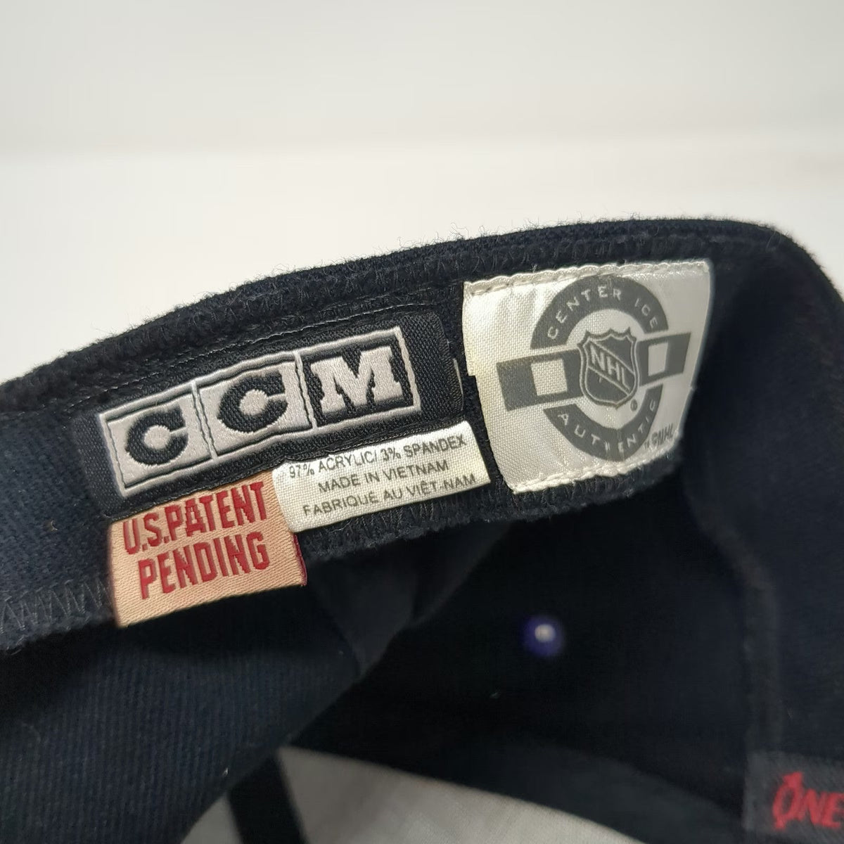 Los Angeles Kings NHL CCM Cap Black One Size Stretch Fit Crown Logo Center Ice
