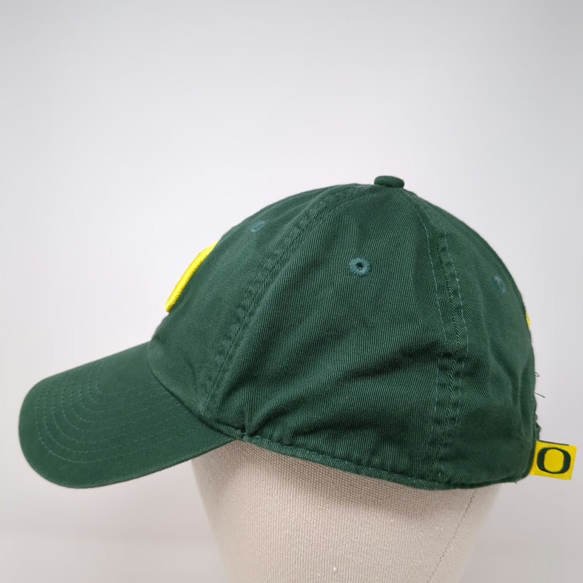 Nike Oregon Ducks NCAA Cap Green One Size Embroidered Logo Slideback Strap Hat
