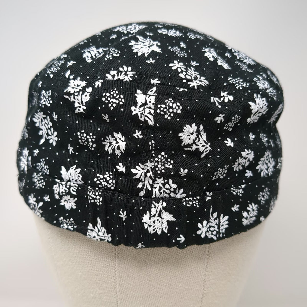 Forever 21 Army Cap Black White One Size Floral Pattern Elastic Side Buttons Hat