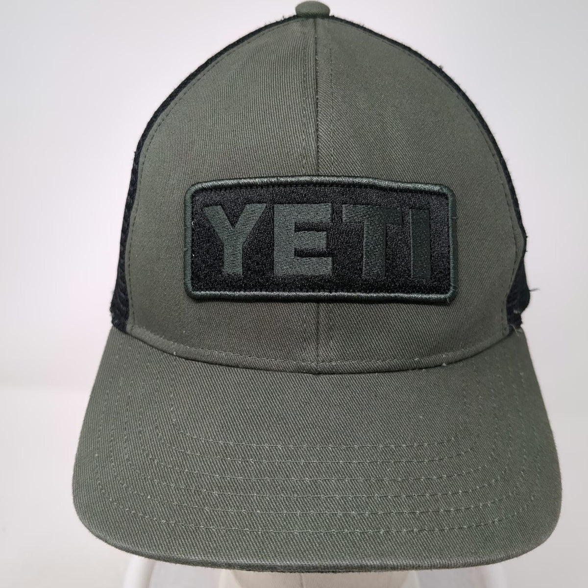 YETI Trucker Hat Green Black One Size Snapback Mesh Back Patch Logo Outdoor Hat