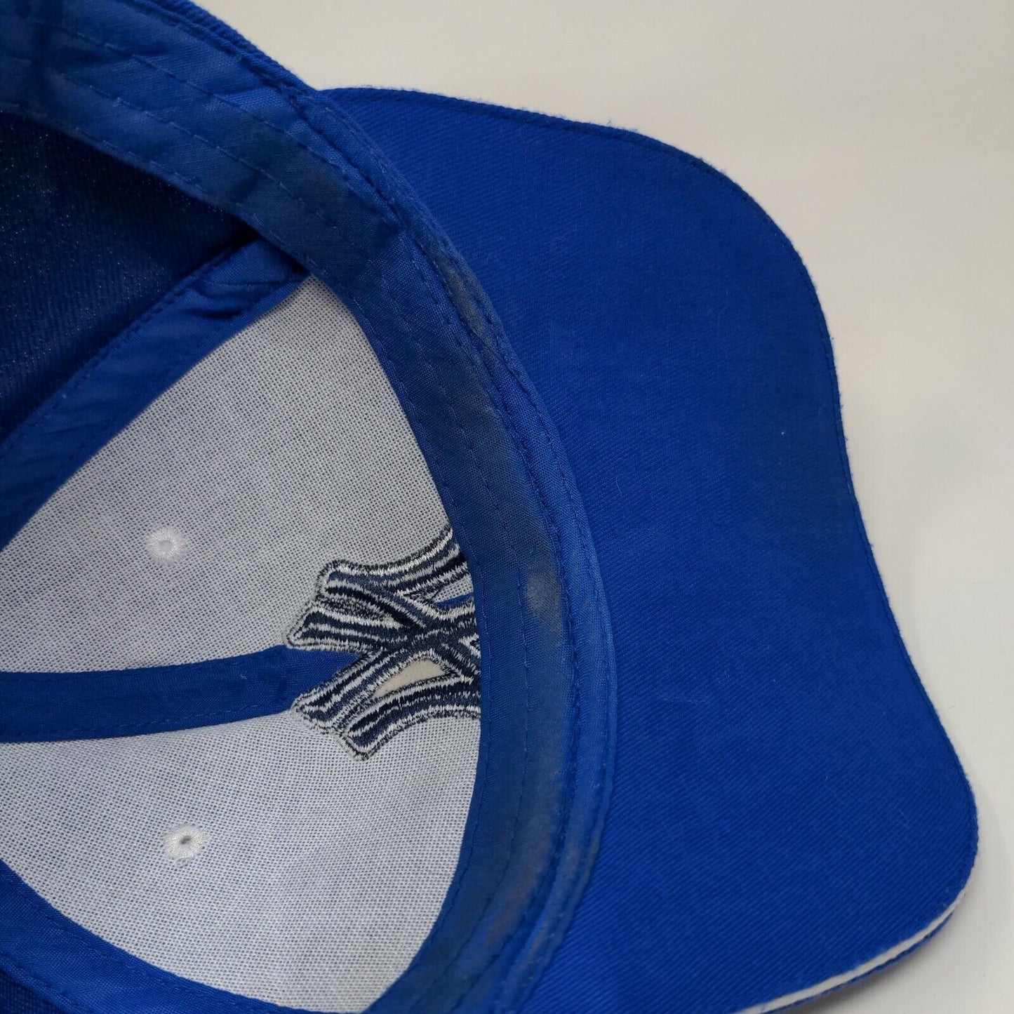 New York Yankees Men's Strapback Hat Blue OSFA Embroidered Logo Bill Hit