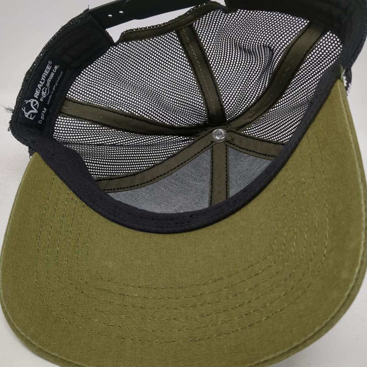 Realtree Fishing Trucker Hat Green Black Orange OSFM Mesh Snapback Rope Patch