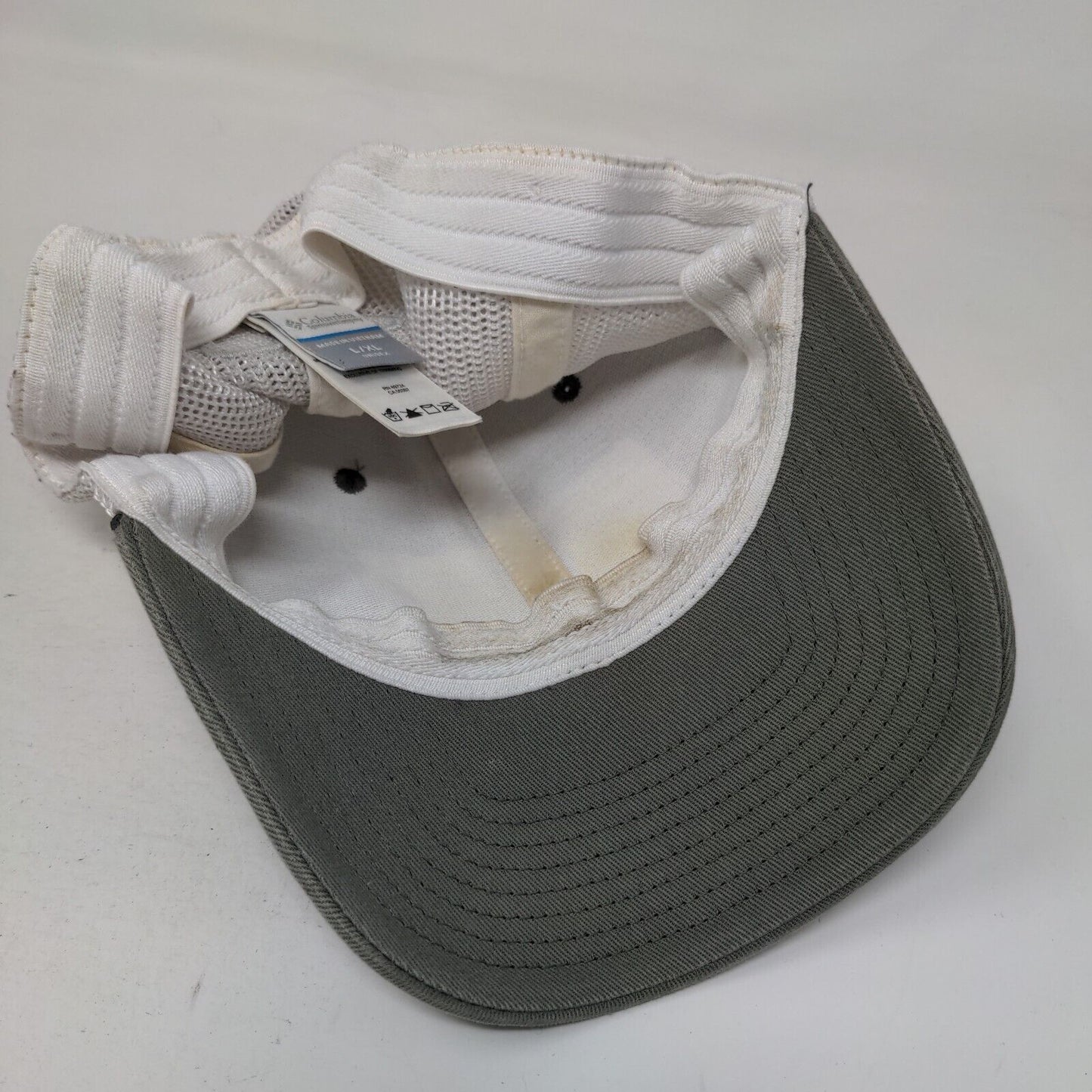 Fish Flag Patch Fitted Mesh Back Trucker Hat Gray L/XL Columbia PFG