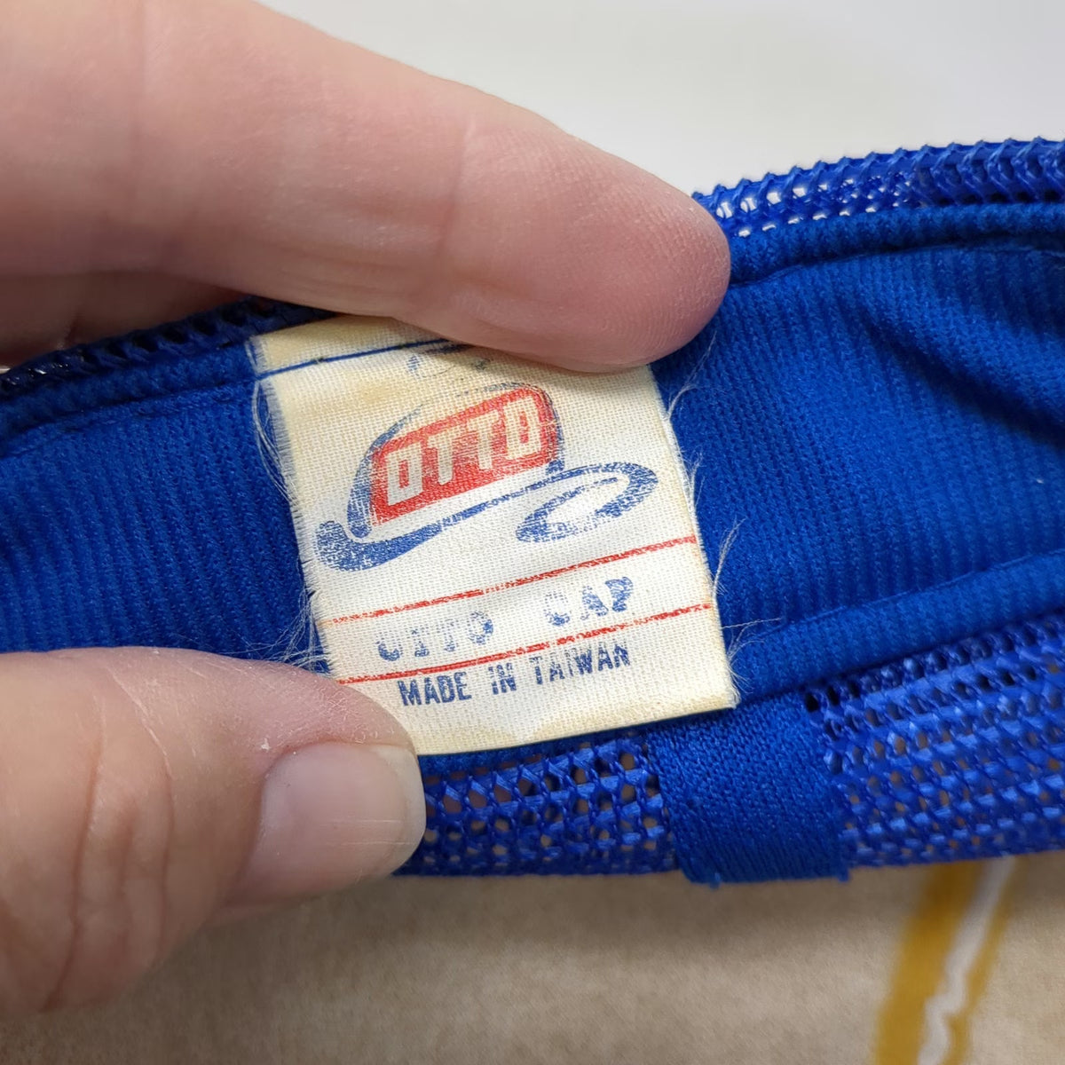 Otto Trucker Hat Blue White One Size Mesh Back Snapback Round Table Pizza Logo