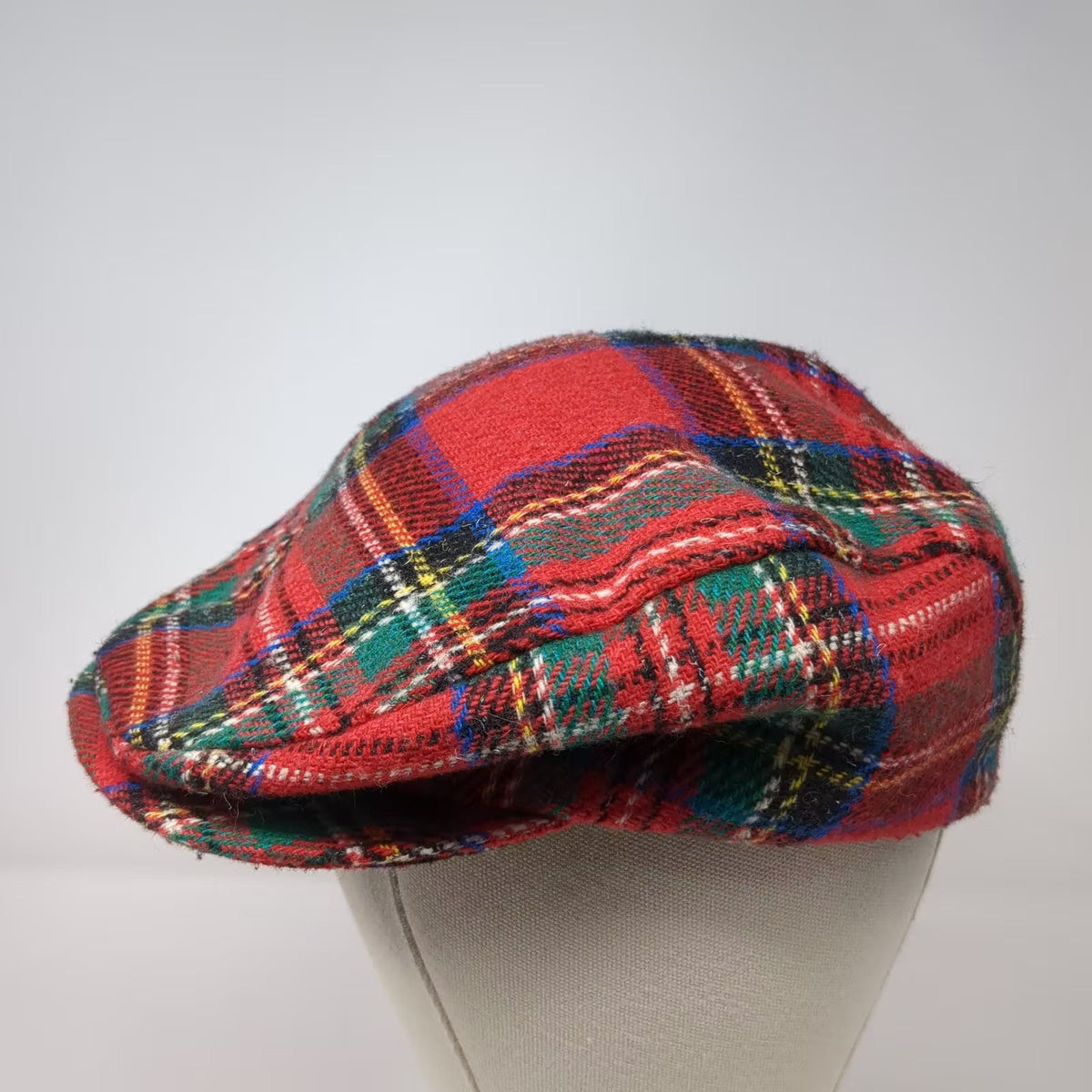 Country Gentleman Flat Cap Red Tartan Plaid Wool Tweed Made USA Hat L Vintage