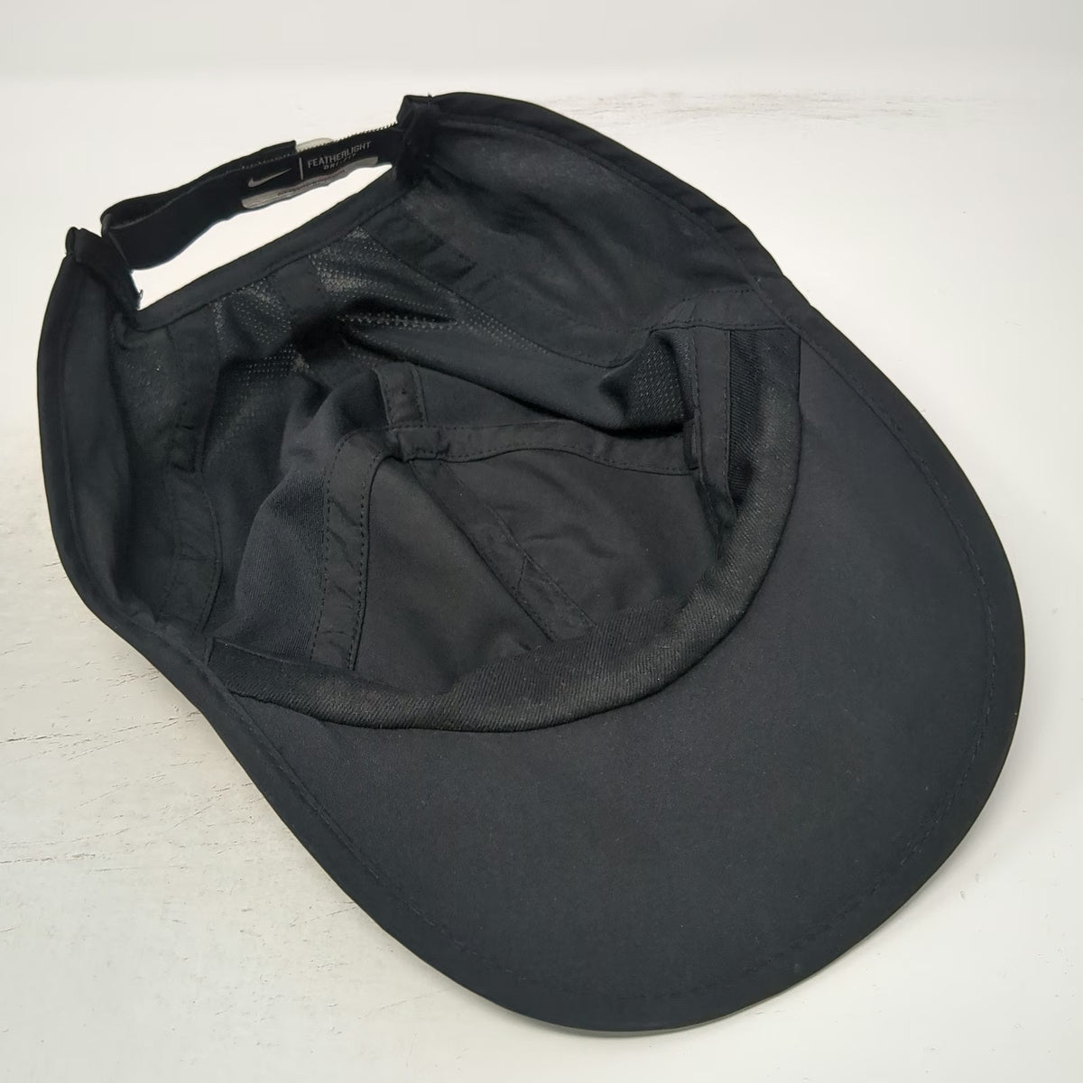 Nike Baseball Cap Black One Size Dri-FIT Featherlight Hat Swoosh Strapback Mesh