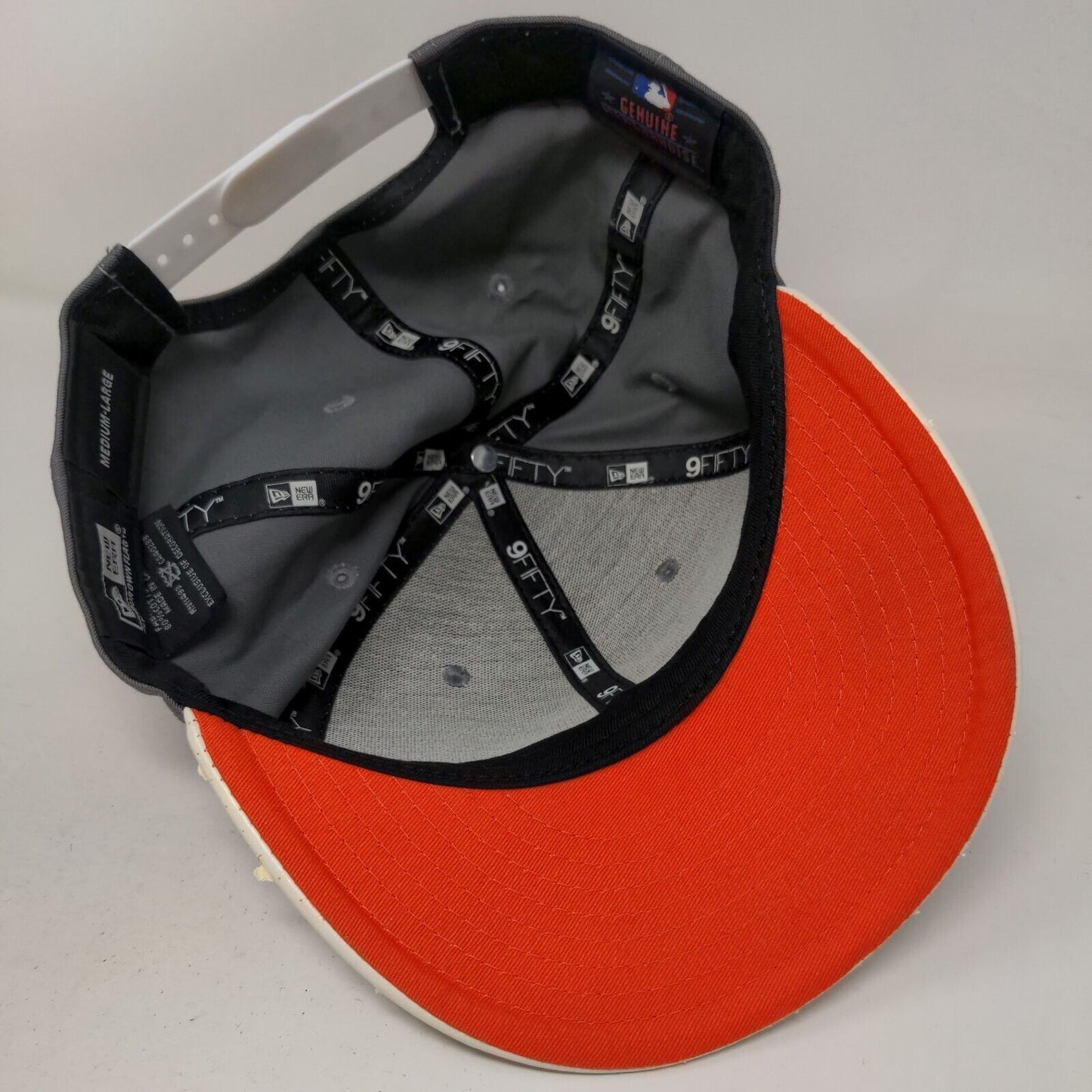 New Era Men's Snapback Hat Gray M-L Embroidered New York Yankees Logo 9Fifty