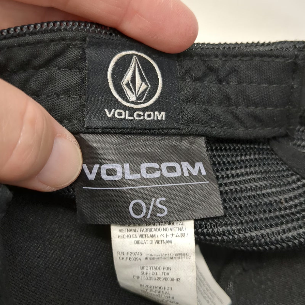 Volcom Trucker Hat Black OSFM Snapback Mesh Embroidered Stone Logo Structured