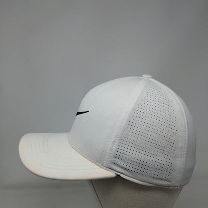 Nike Golf Fitted Hat White S/M Classic99 Dri-Fit Breathable Mesh 6 Panel
