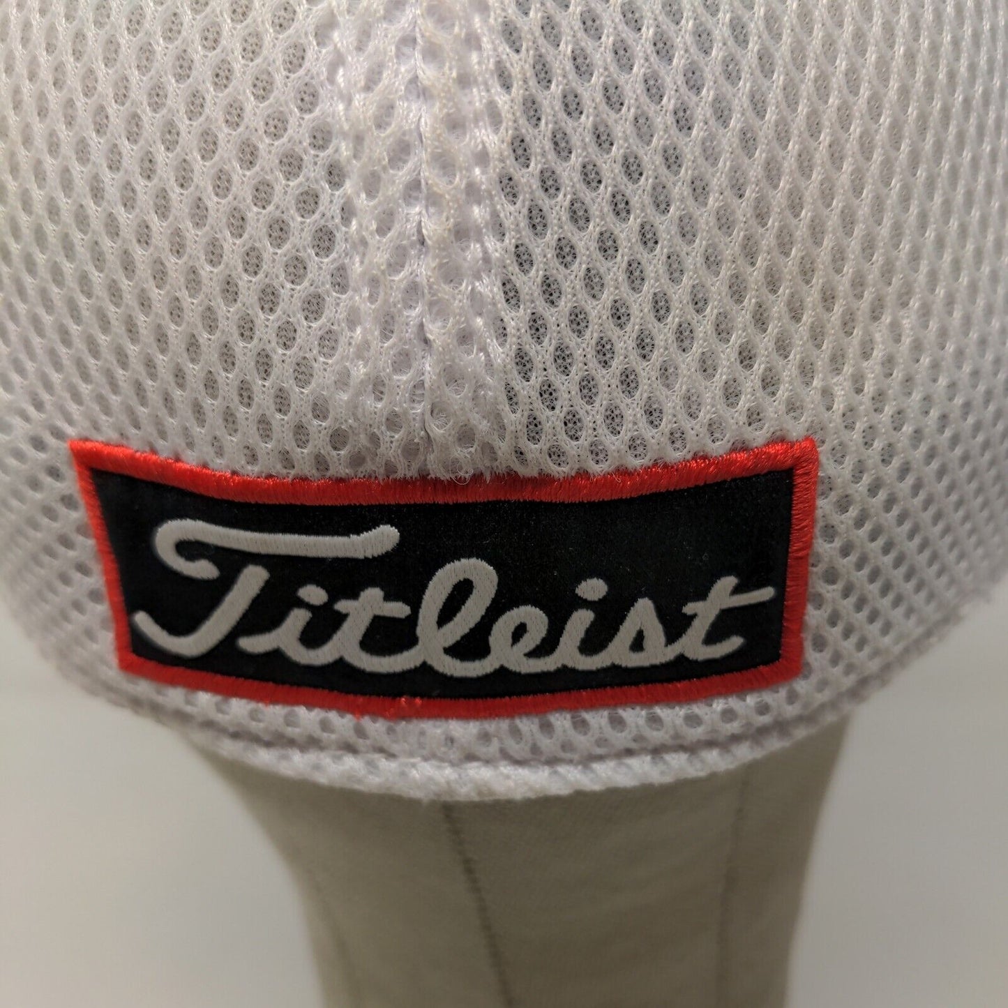 Titleist Men's Fitted Hat White Size M/L Embroidered Pro V1 Logo