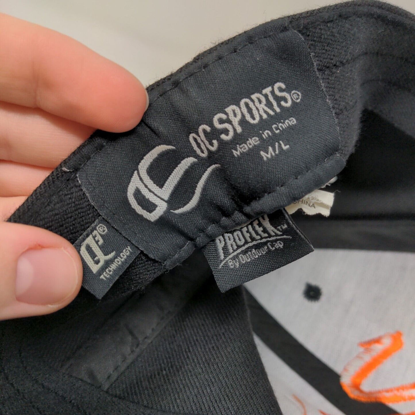 OC Sports Men's Fitted Hat Black Size M/L Embroidered Big W Logo