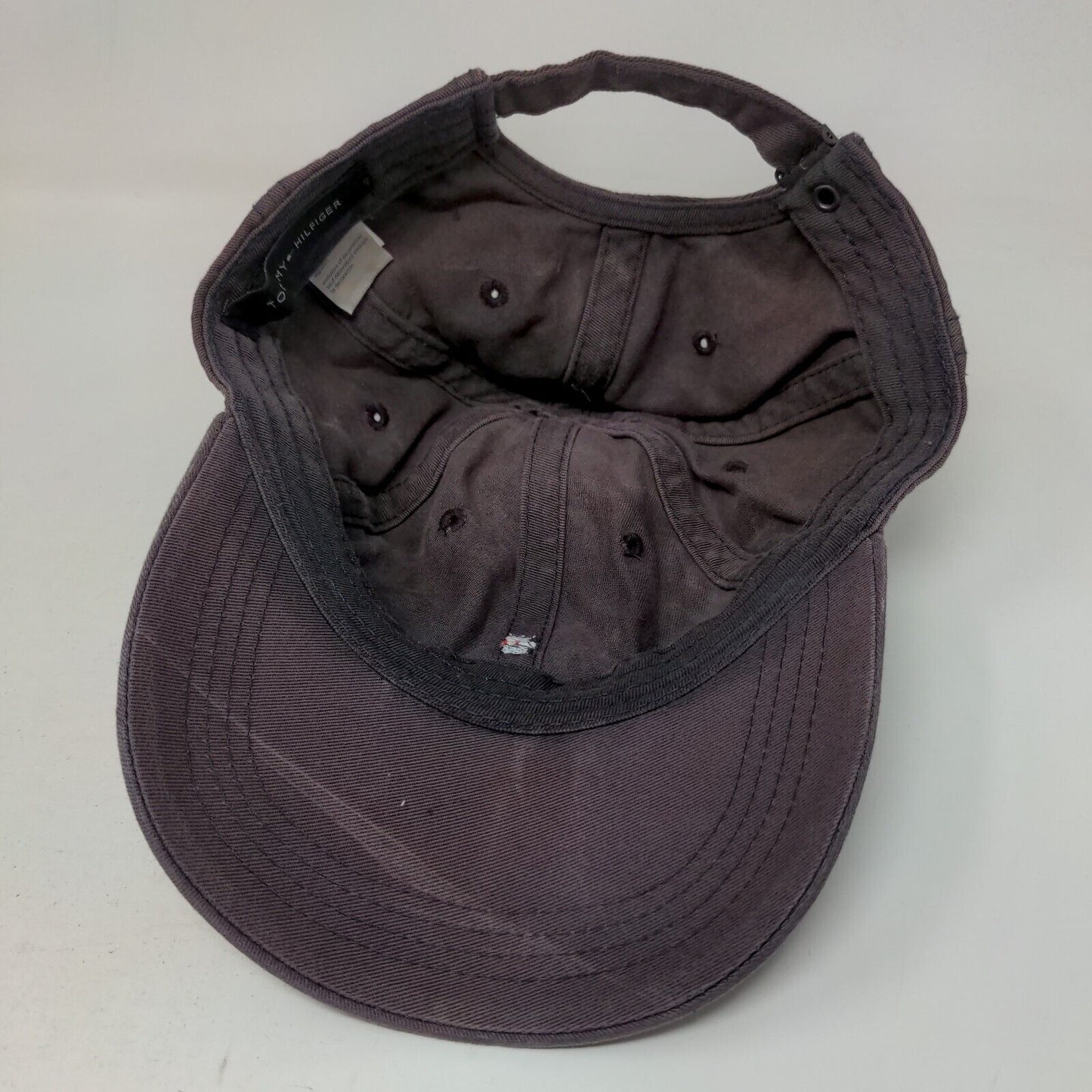 Tommy Hilfiger Slideback Hat Burgundy One Size Embroidered Logo 6 Panel