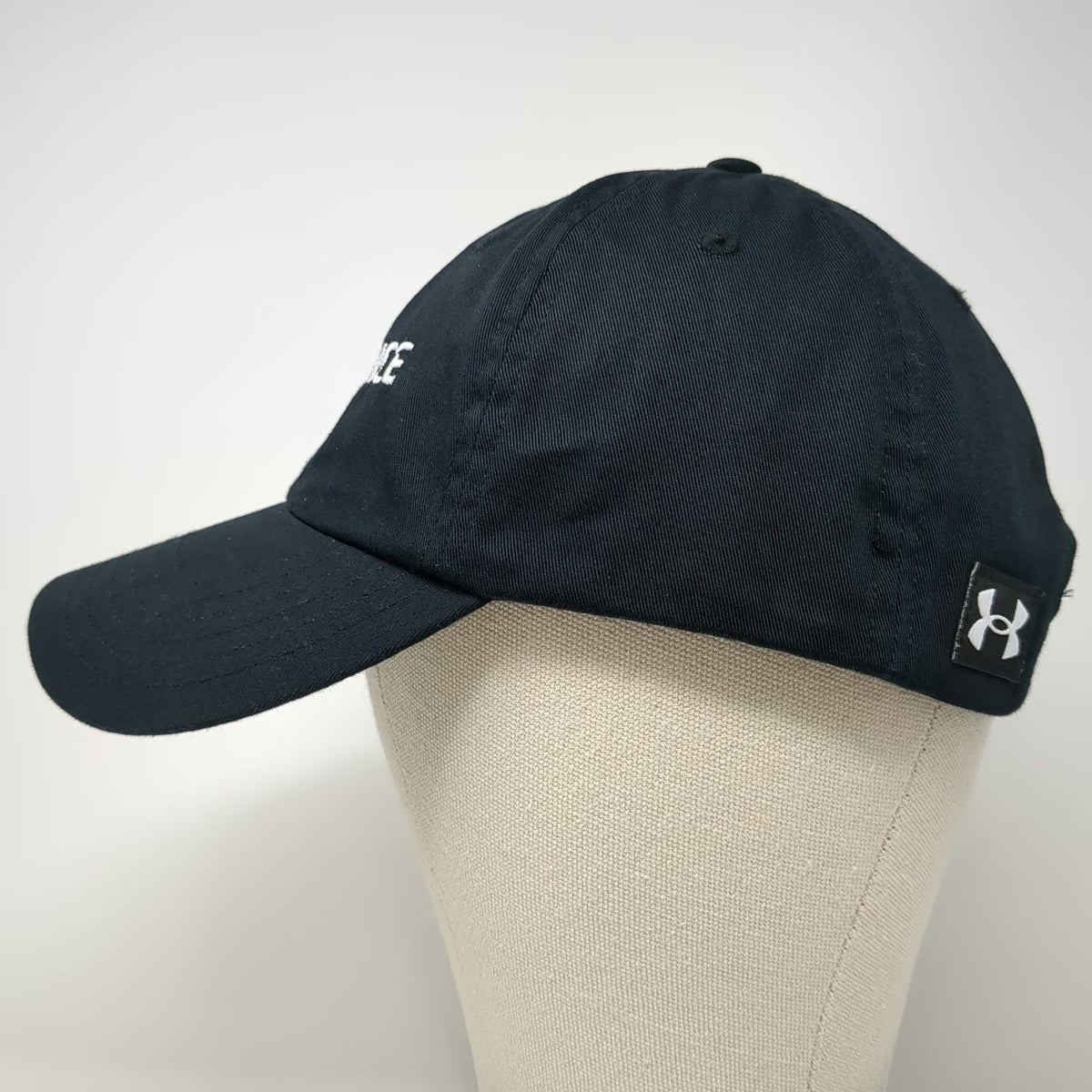 Under Armour Baseball Cap Black One Size Darktrace Embroidered Slideback Hat