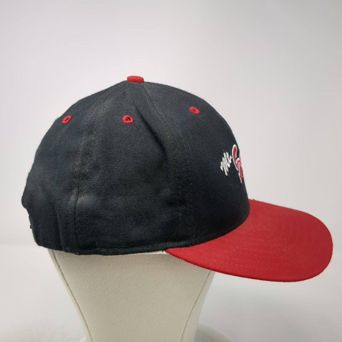 New Era Snapback Hat Black Red M/L Mt Sentinel Star Made in USA Two Tone