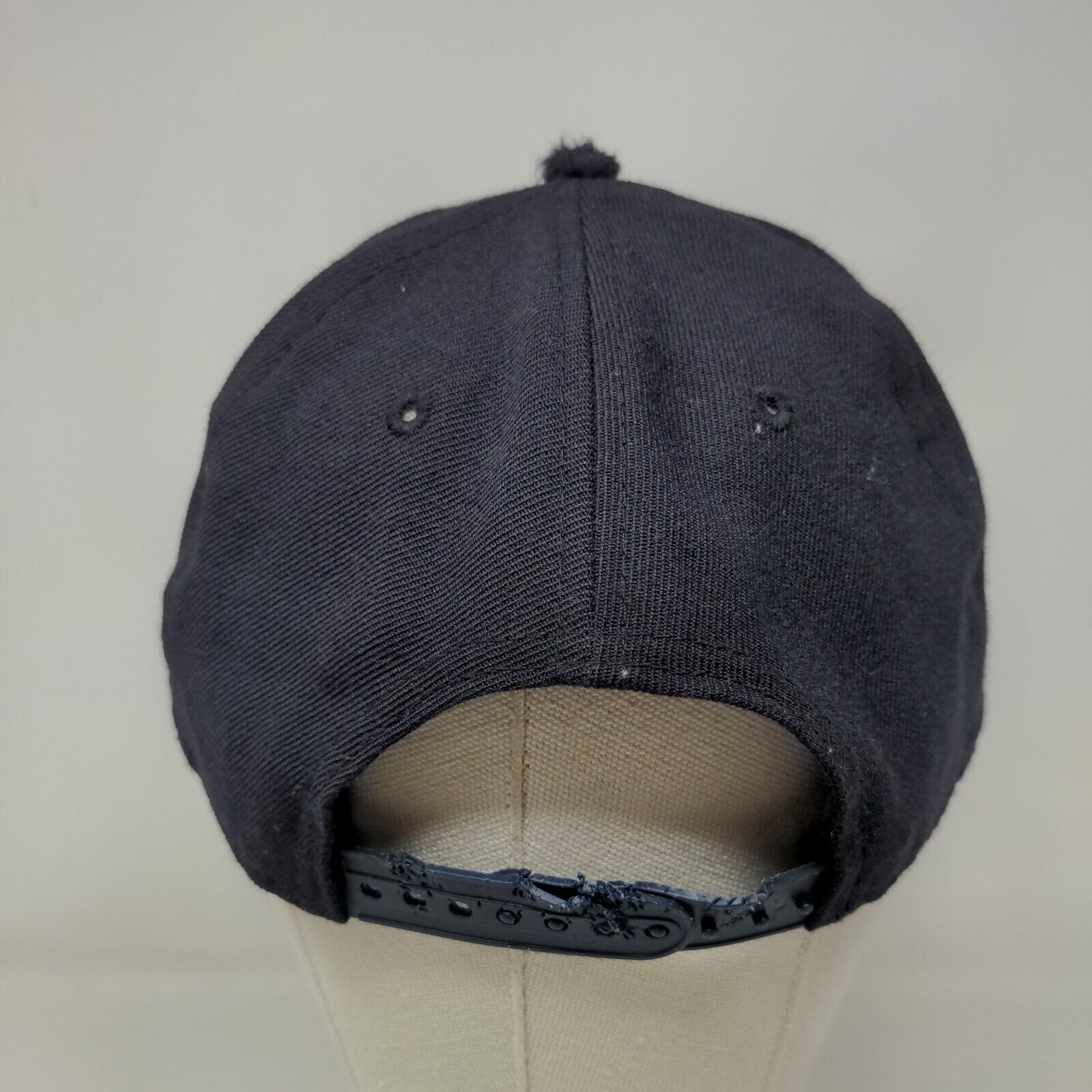 New Era Men's Snapback Hat Blue OSFM Embroidered New York Yankees Logo 9Fifty