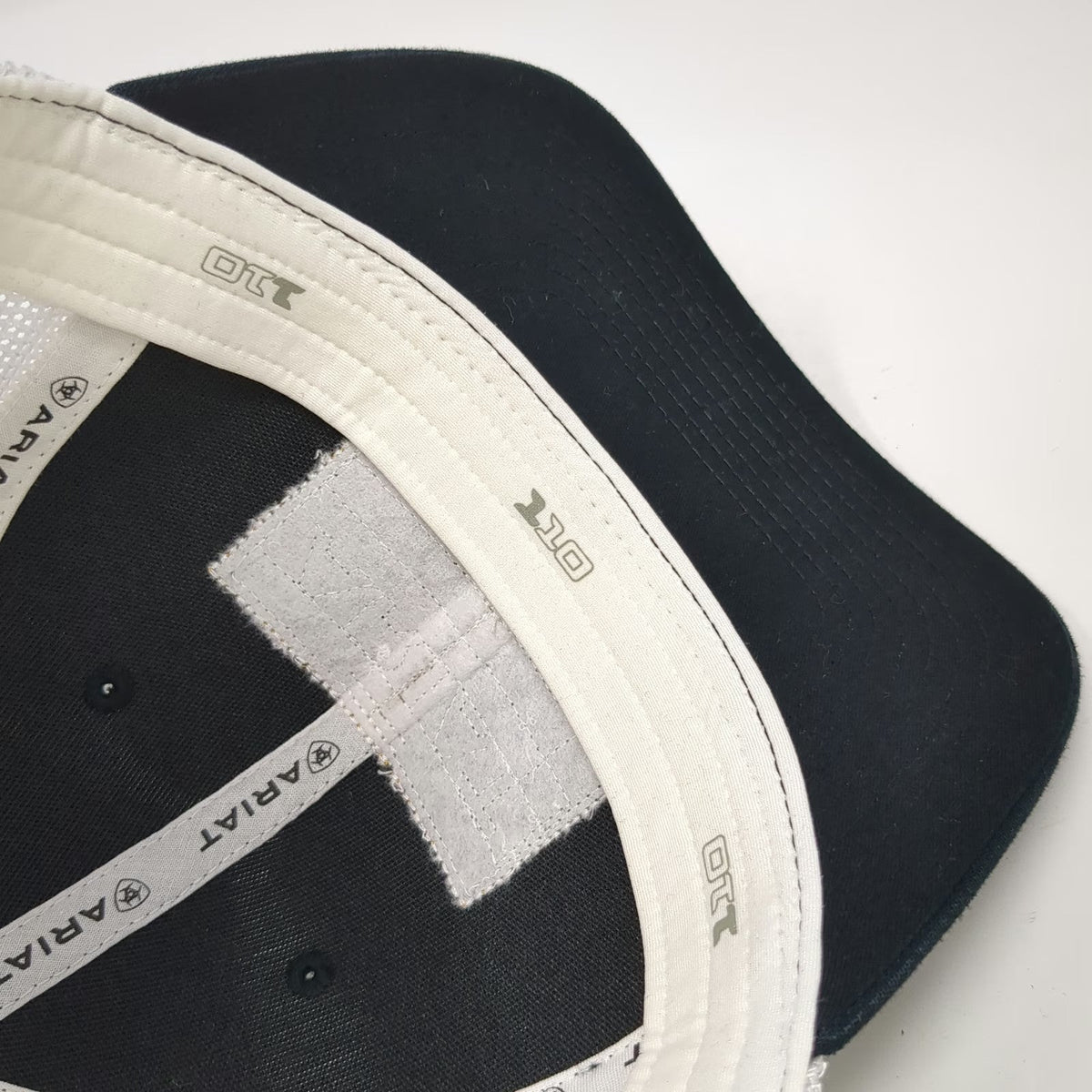 Ariat Trucker Hat Black White Yellow One Size Mesh Snapback Work Logo Patch