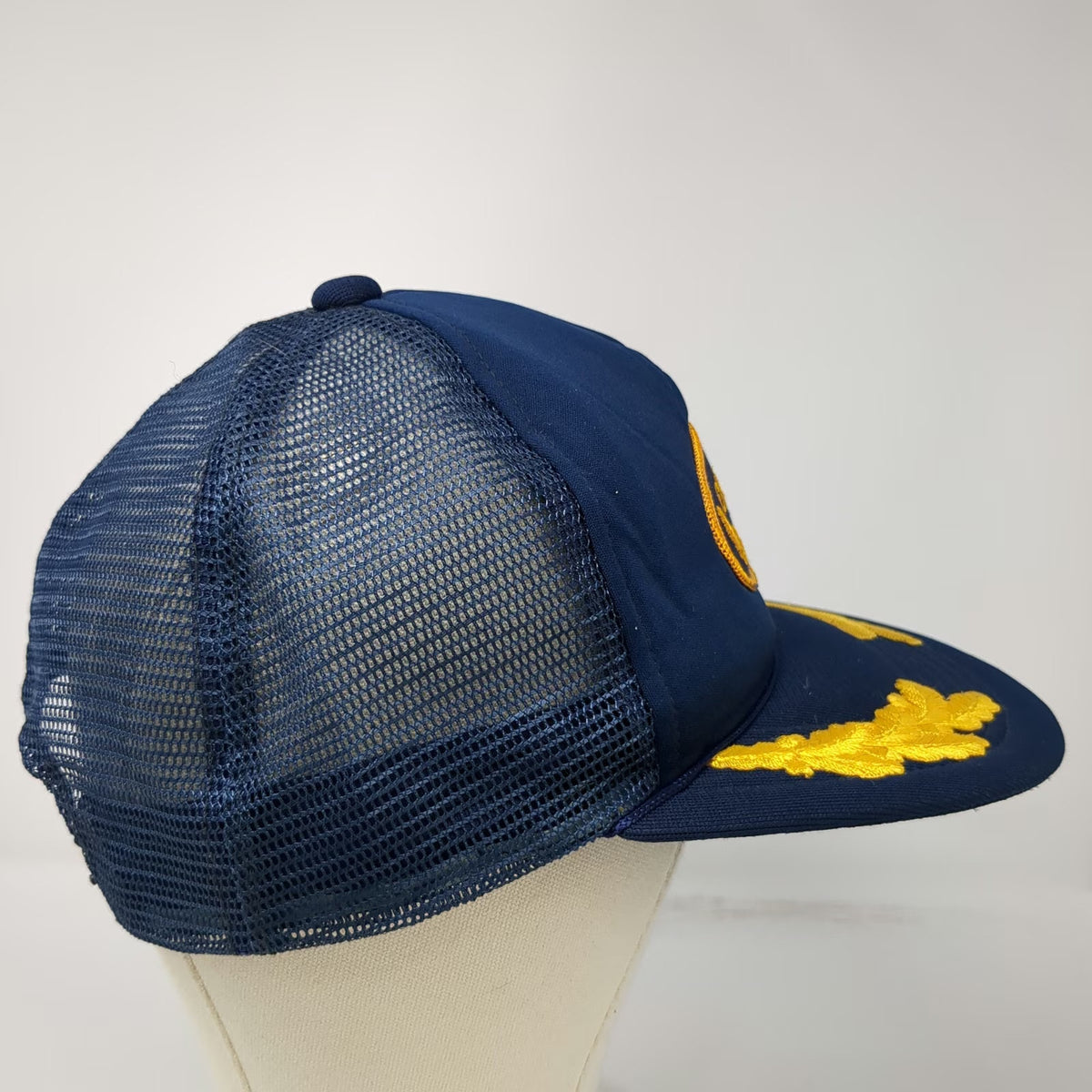 Signature Captain Yellow Scrambled Eggs Mesh Snapback Blue Trucker Hat Vintage
