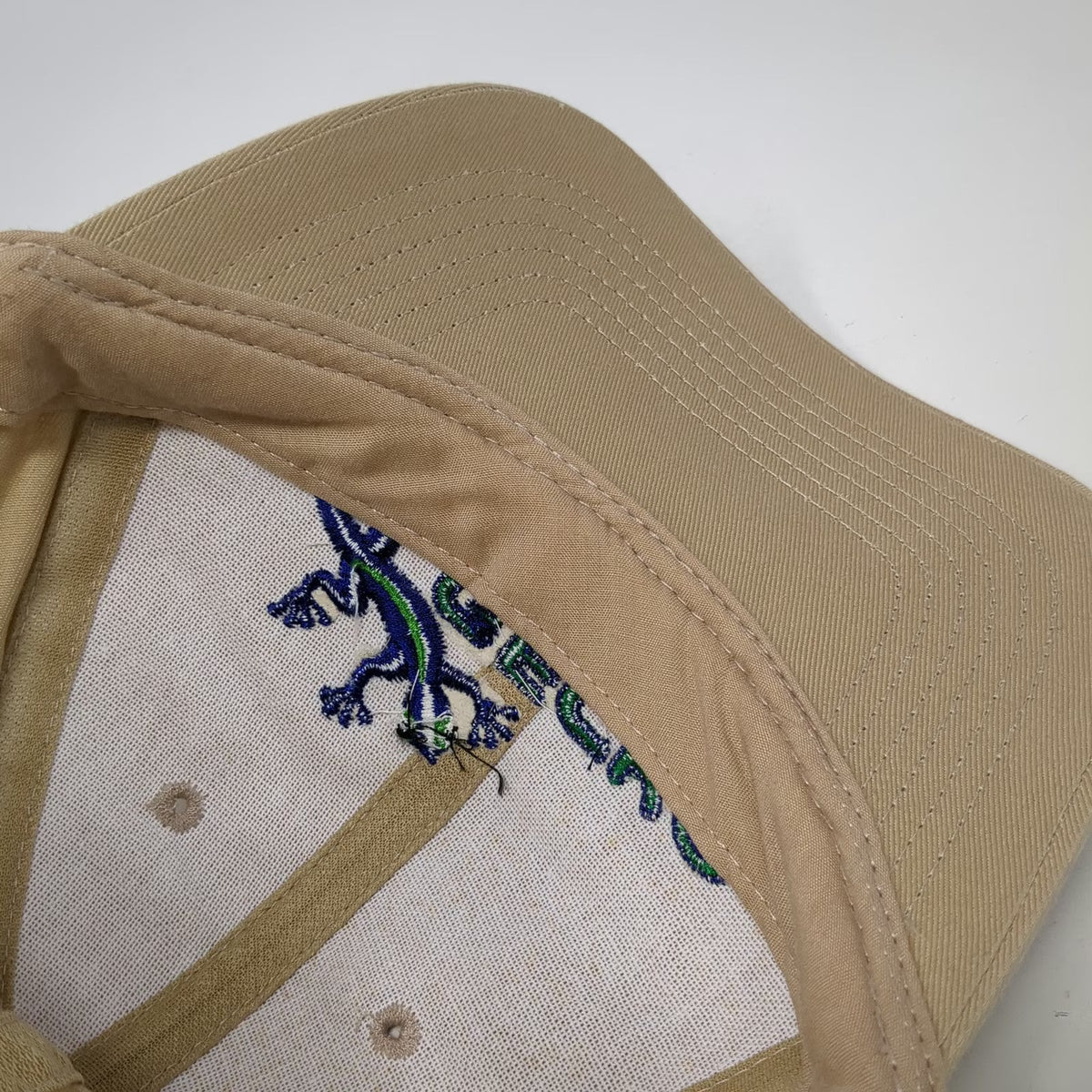 Gecko Hawaii Snapback Beige One Size Embroidered Logo Blue Twill 6 Panel Hat