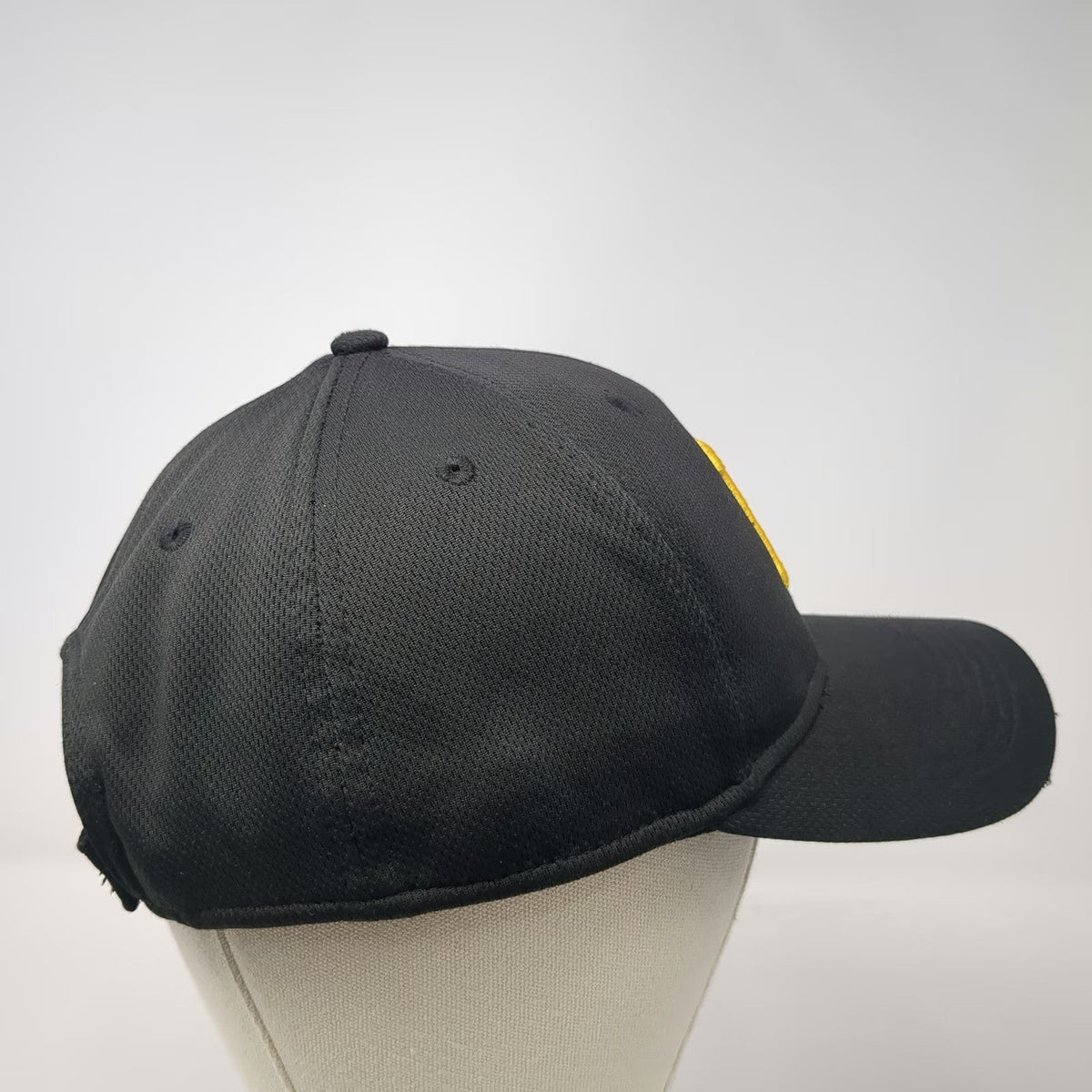 Pittsburgh Pirates MLB OC Sports Baseball Cap Black One Size Strapback Mesh Hat