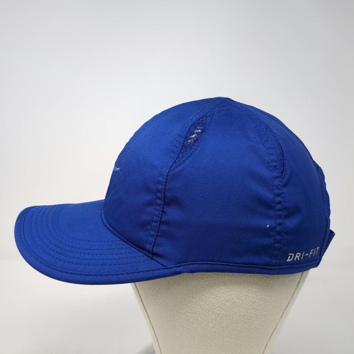 Nike Baseball Cap Blue One Size Dri-Fit Featherlight Mesh Strapback Hat Swoosh