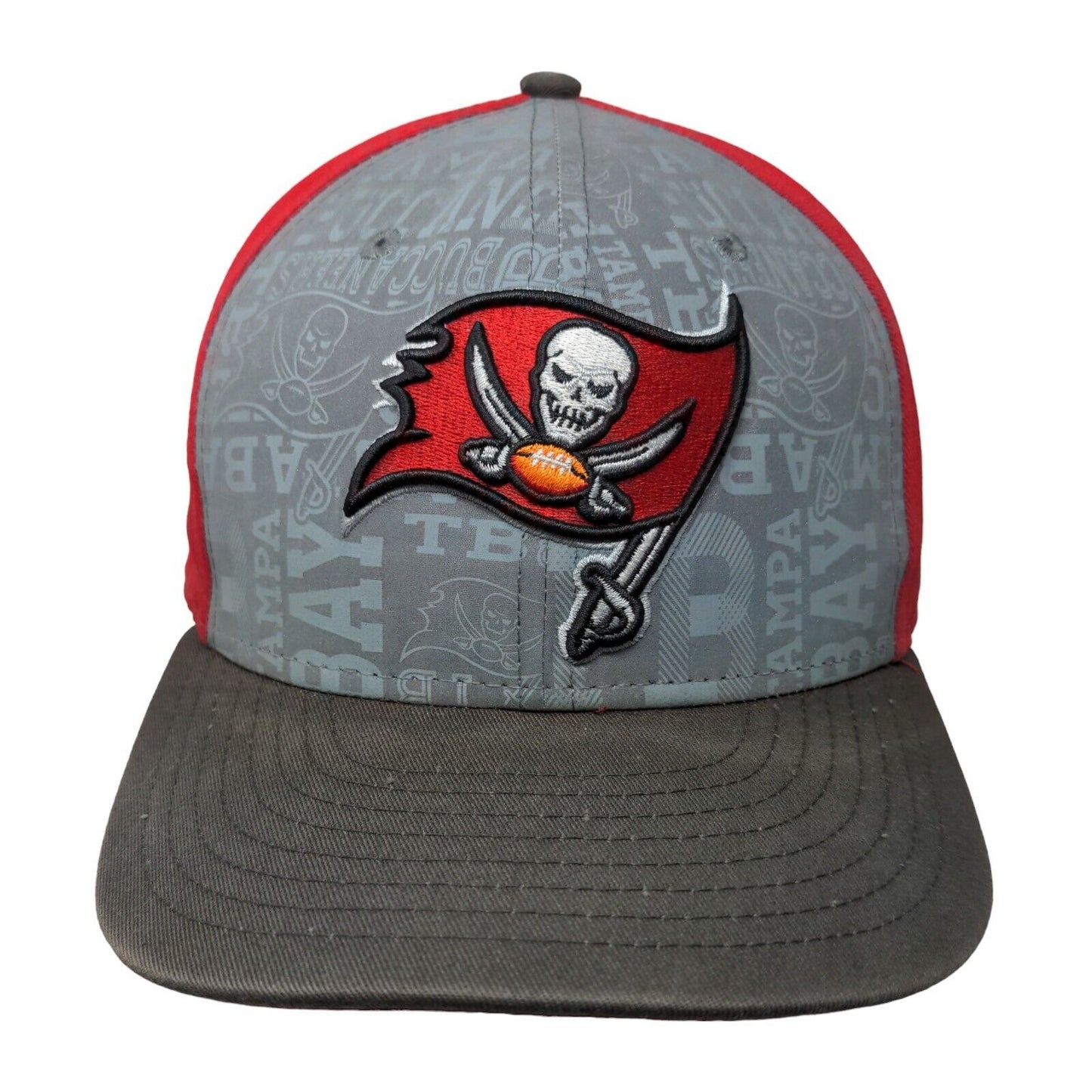 Tampa Bay Buccaneers Snapback Hat Gray Red M/L All Over Print New Era 9Fifty