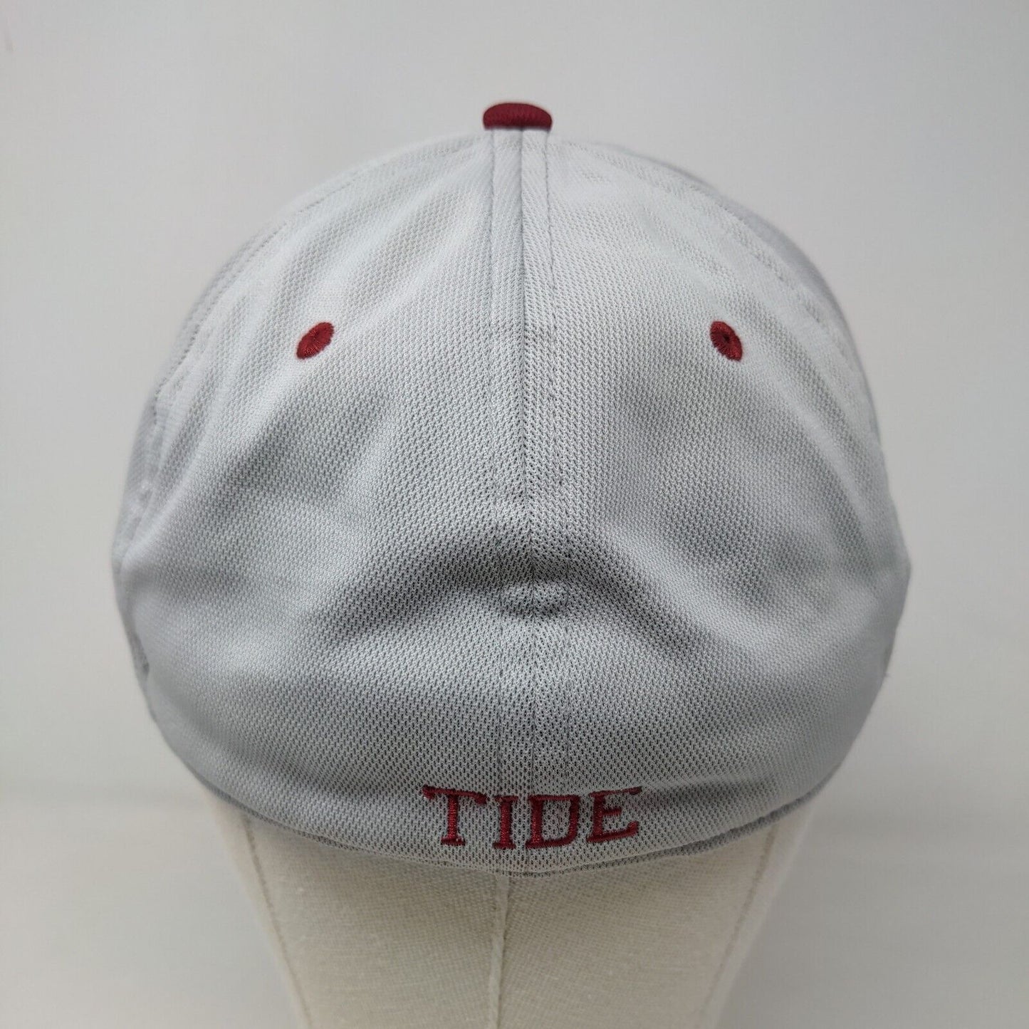 OC Sports Men's Fitted Hat Gray Size 7 1/8 Cincinnati Reds Embroidered Logo