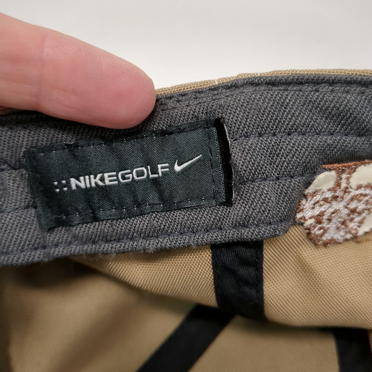 Nike Baseball Cap Brown One Size Contrast Stitch White Swoosh Golf Strapback Hat