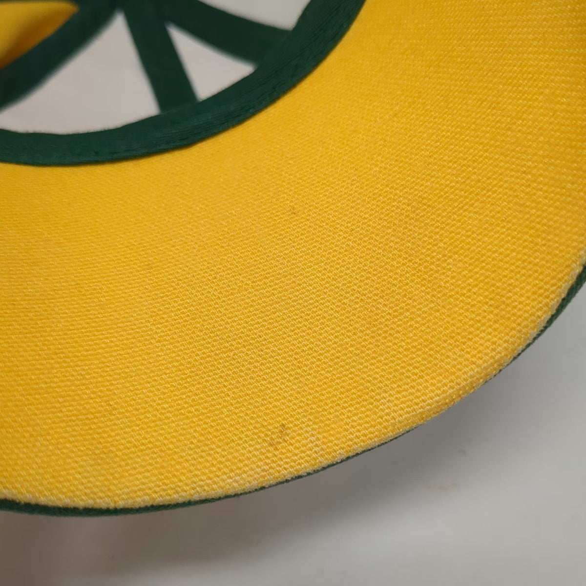 Green Bay Packers NFL Reebok Cap Yellow One Size Embroidered Logo Pro Line Strap