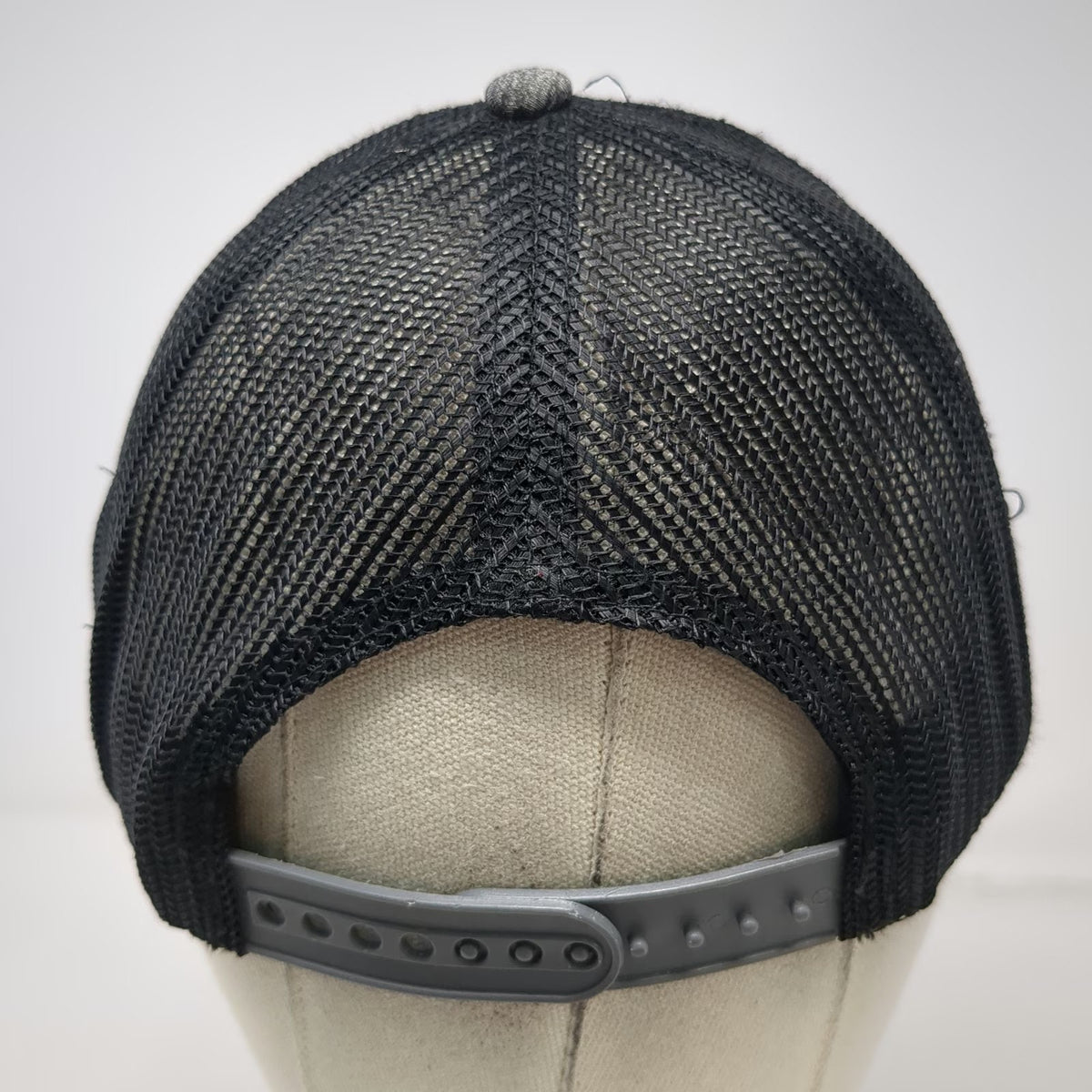 Les Schwab Tires Logo Trucker Hat Gray One Size Mesh Back Snapback Baseball Cap