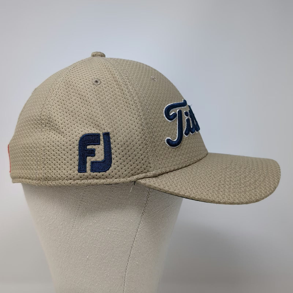 Titleist Baseball Cap Beige Blue L Pro V1 FJ A-Flex Mesh Breathable Golf Hat