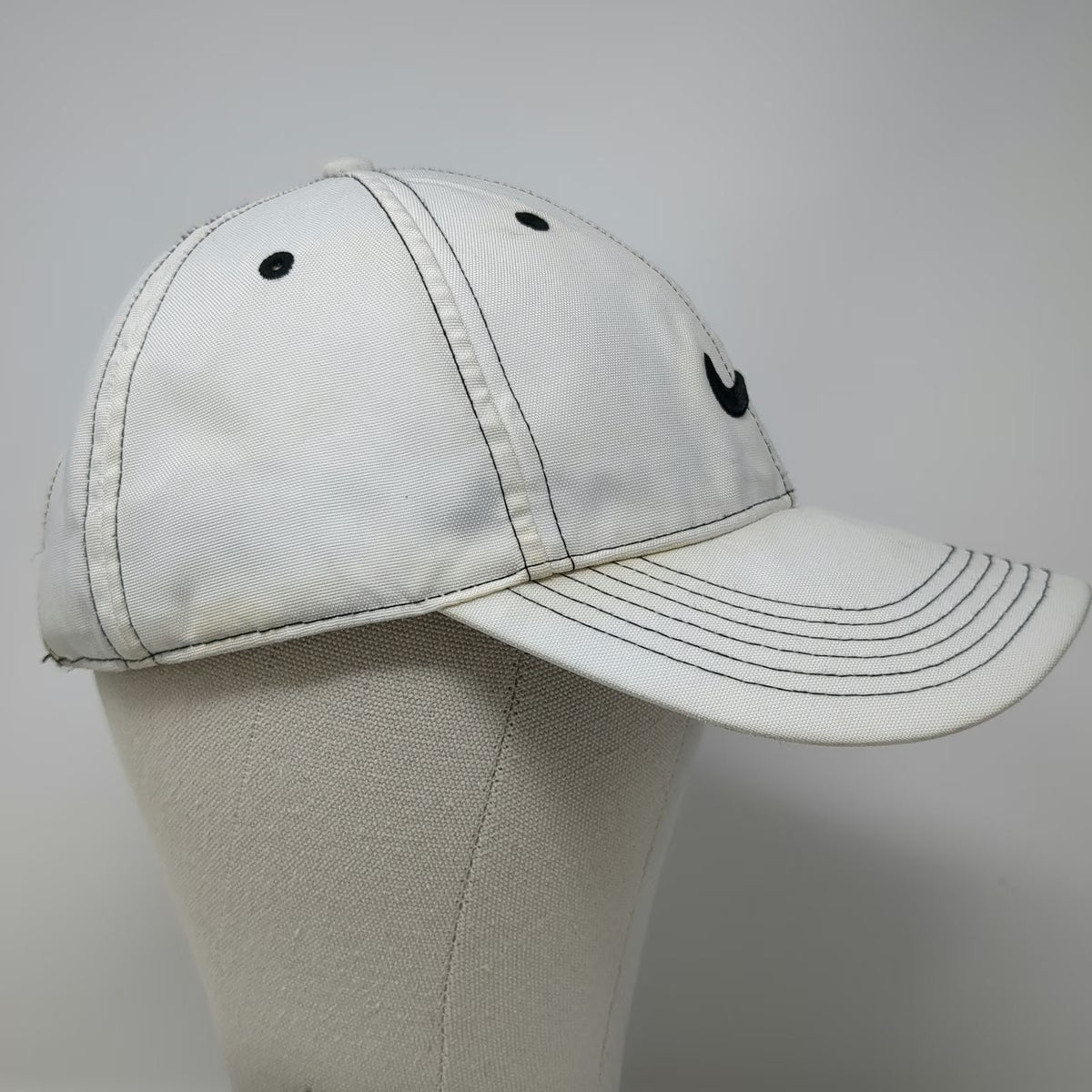 Nike Baseball Cap White One Size SAS Logo Contrast Stitching Polyester Golf Hat