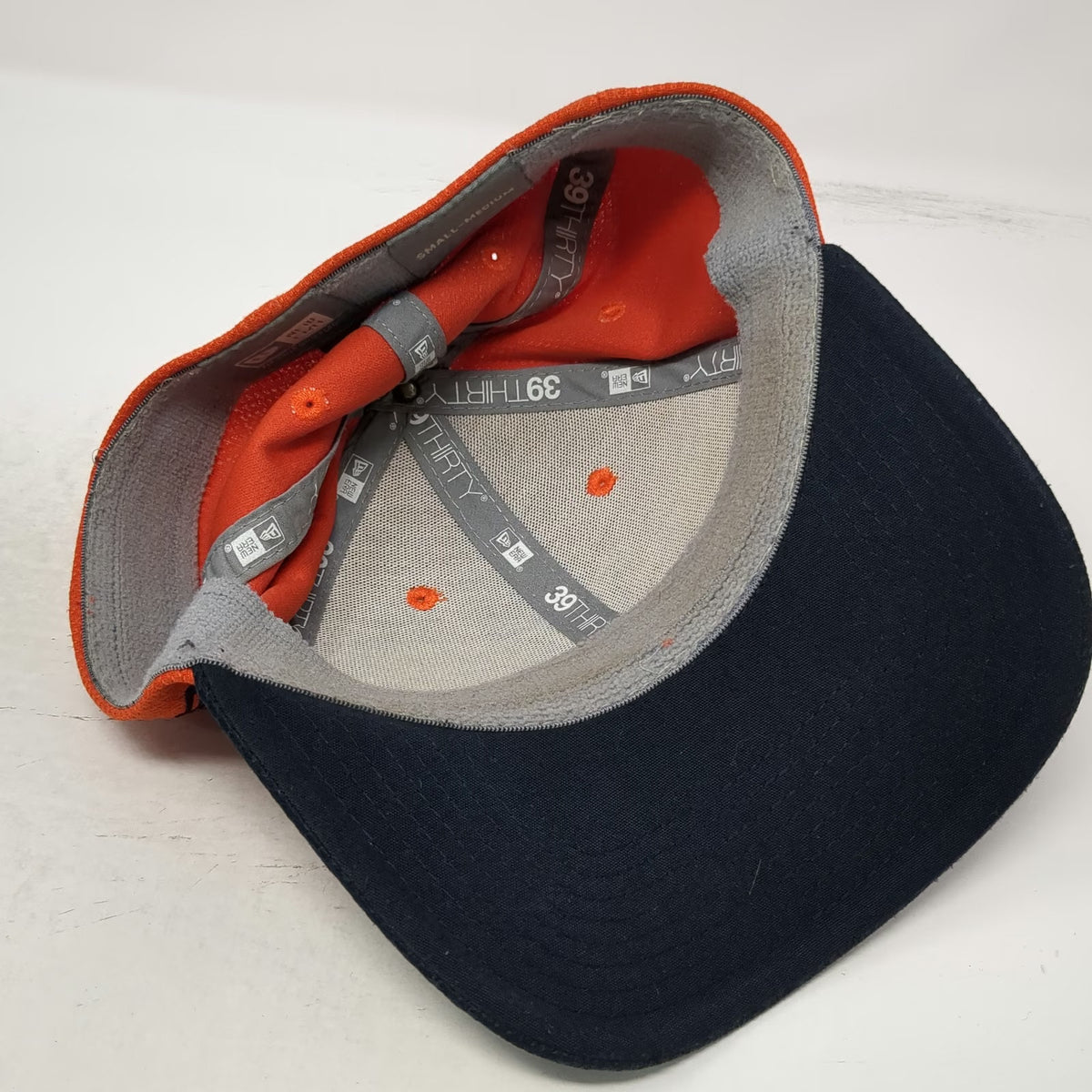 Virginia Cavaliers NCAA New Era Cap Orange Blue White M 39THIRTY Stretch Fit Hat