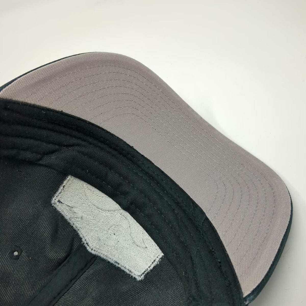 Otto Trucker Hat Black One Size Mesh Back Snapback Wave Patch Structured Crown