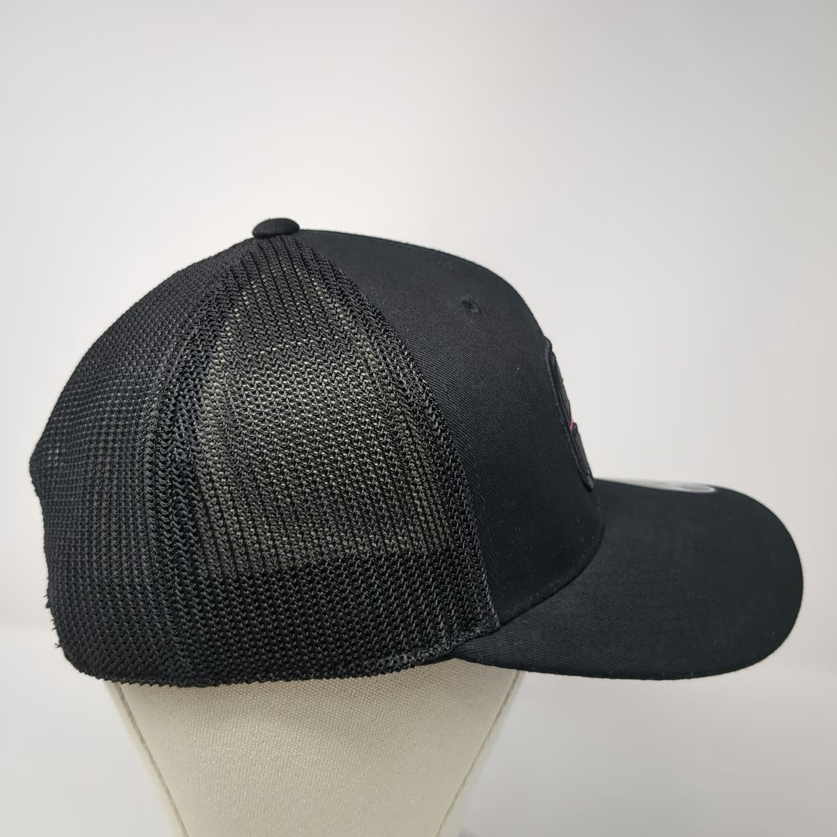 Polaris Trucker Hat Black One Size Mesh Back Snapback Flexfit 110 Pink Star Logo