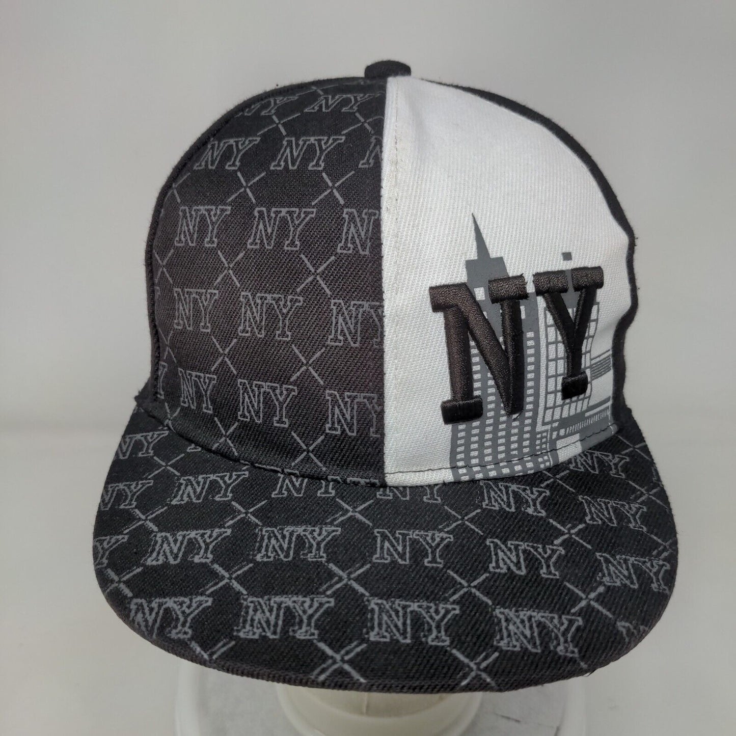 NY New York Snapback Hat Black One Size Adjustable Embroidered 6 Panel
