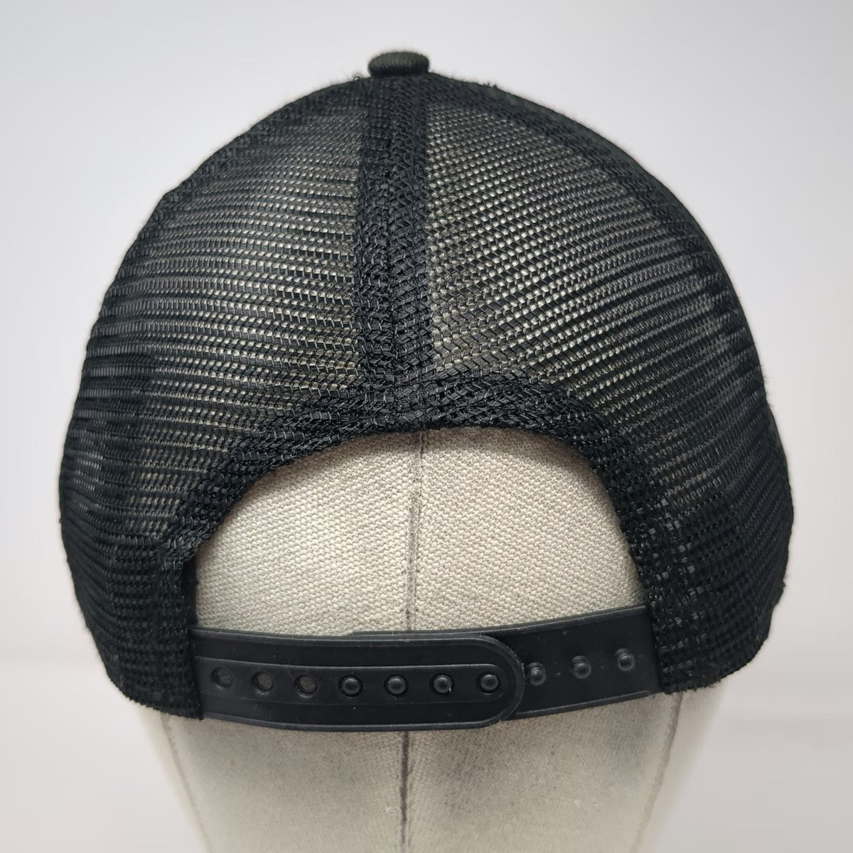 New York Yankees MLB New Era Trucker Hat Black One Size Mesh Snapback NY Logo