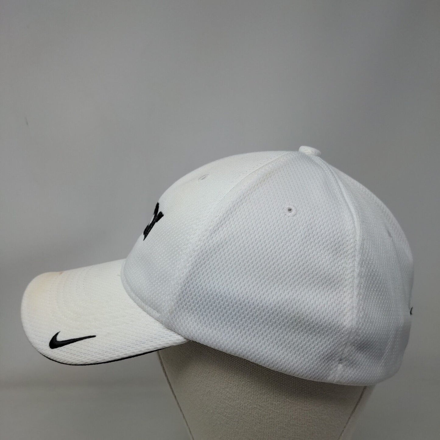 Roar Fitted Hat White L/XL Embroidered Swoosh 6 Panel Nike Golf Polyester