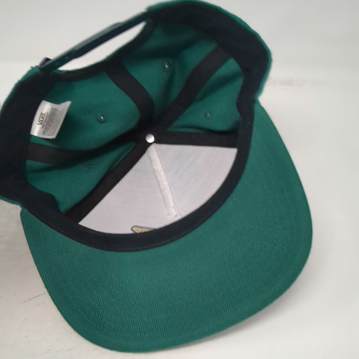 Vans 5 Panel Green Hat One Size Snapback Embroidered Logo Acrylic Wool Blend