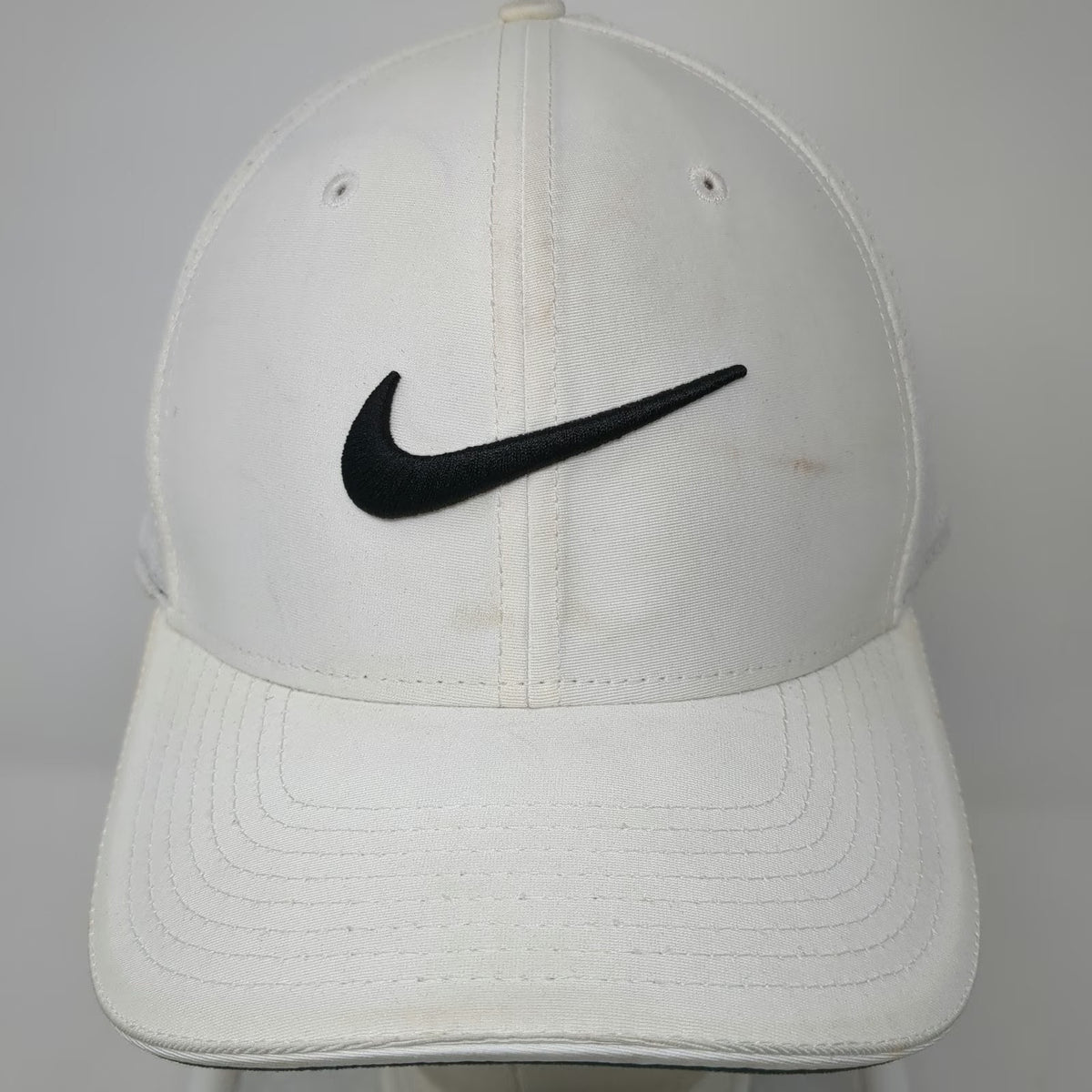 Nike Baseball Cap White XL Fitted Mesh Back Swoosh Logo Golf Athletic Sport Hat
