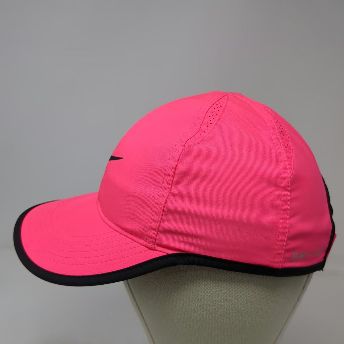 Nike Baseball Cap Pink One Size Dri-FIT Featherlight Strapback Adjustable Hat