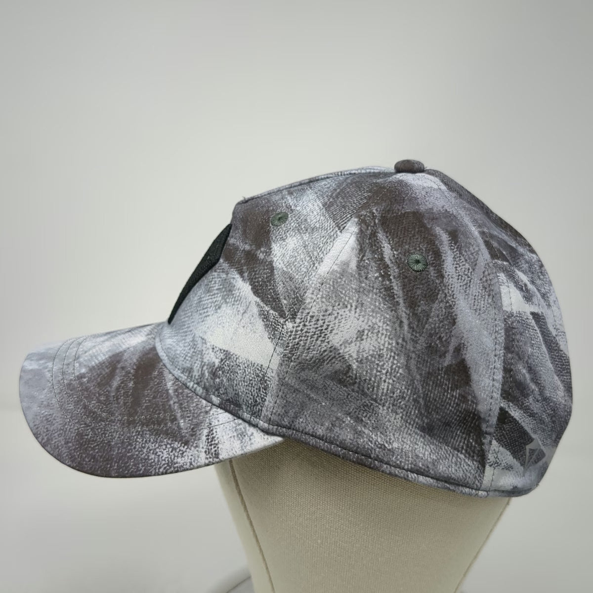ivivva by lululemon 5 Panel Gray Hat L Snapback Seek Wonder Camo Stretch Graphic